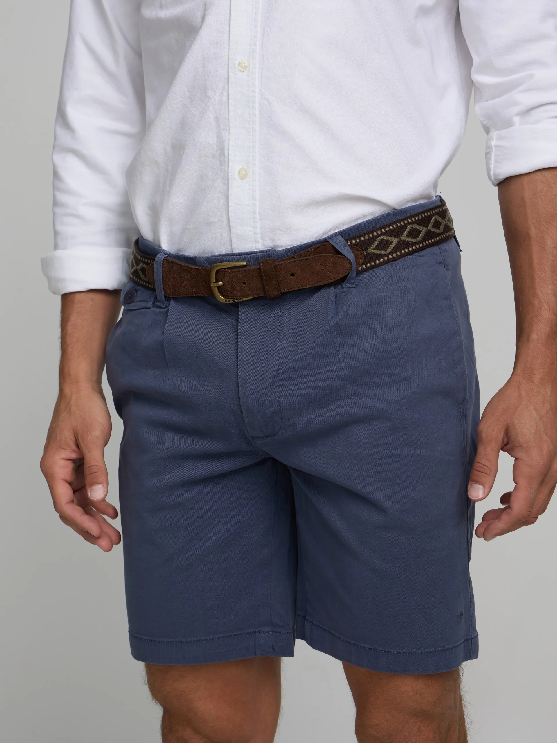 Bermuda clasica pinza azul indigo - Image 4