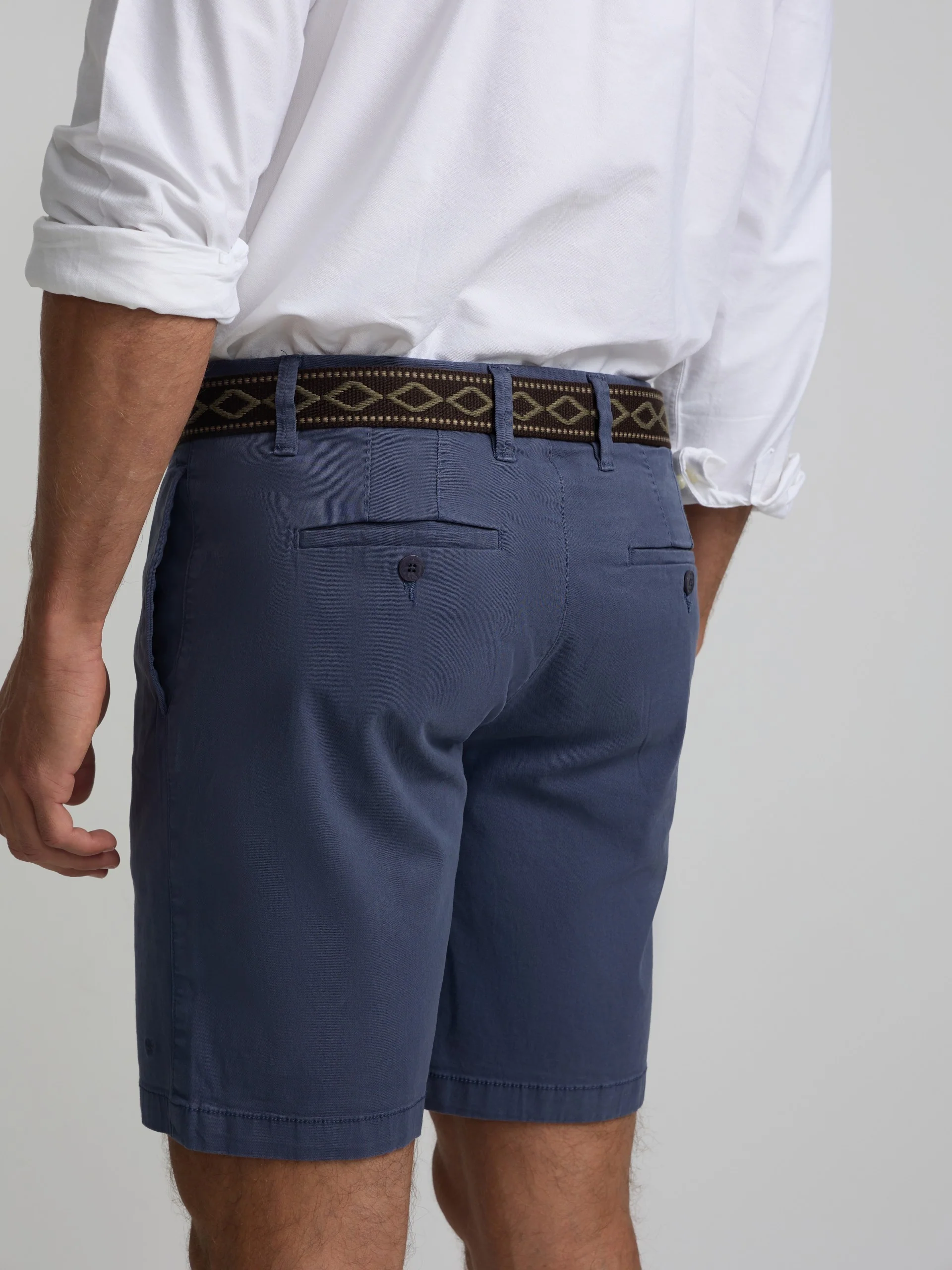 Bermuda clasica pinza azul indigo - Image 6