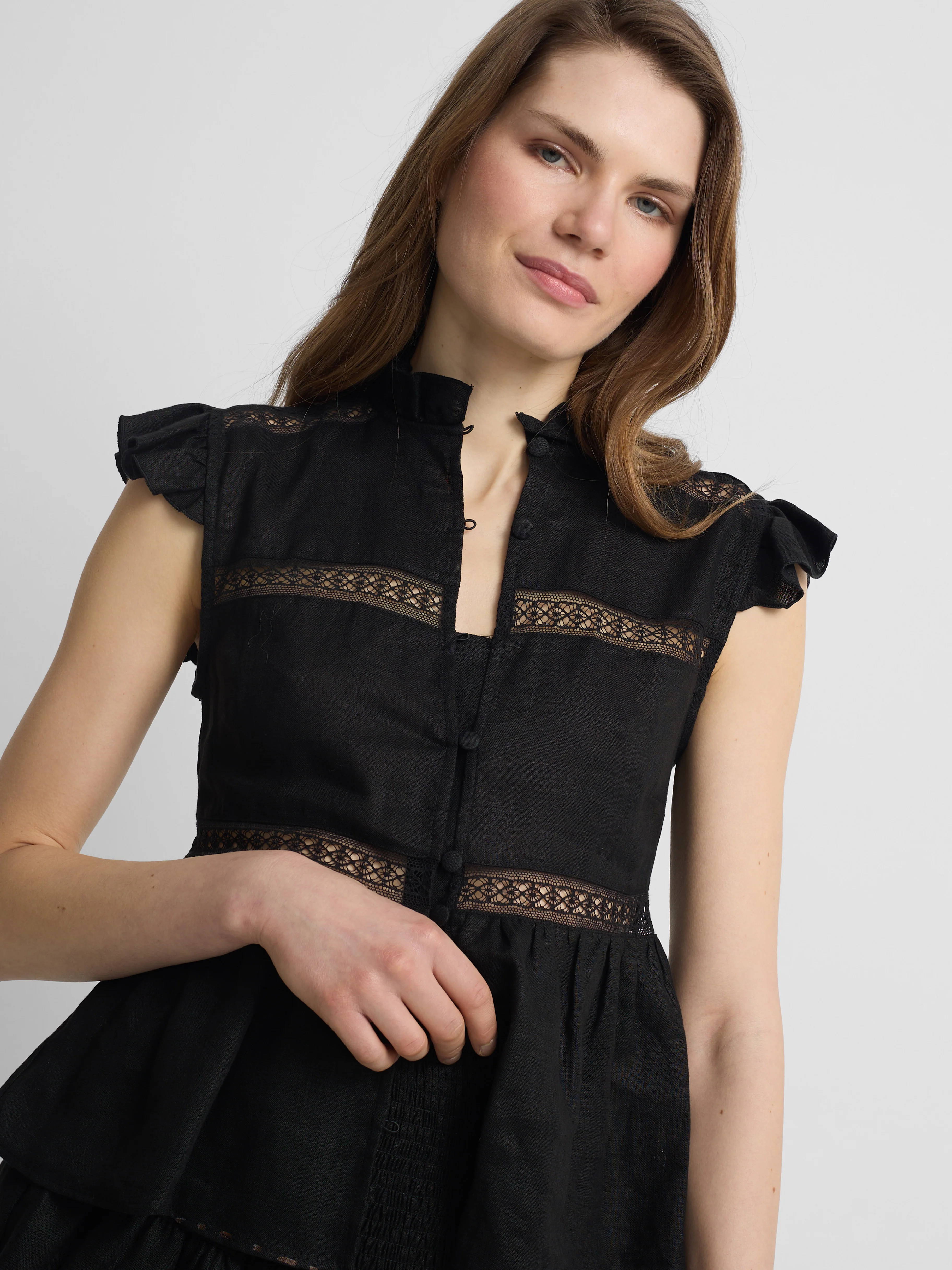 Blusa detalles bordados negra - Image 7