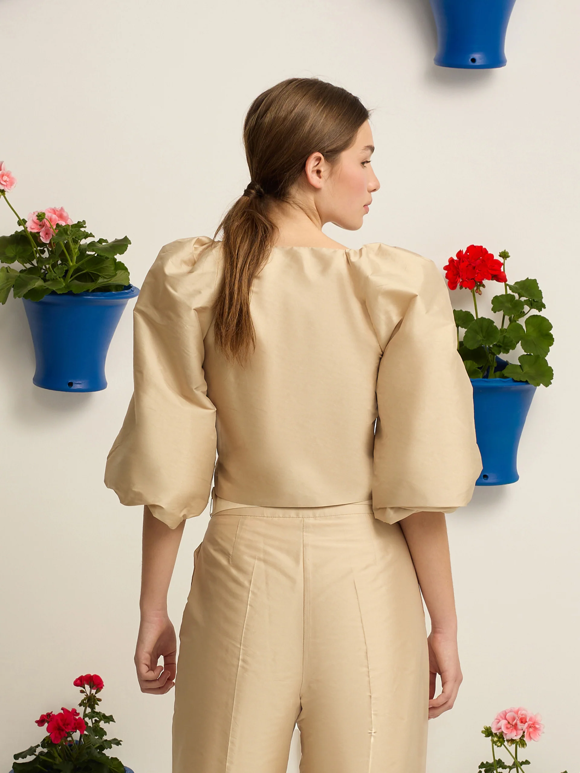 Blusa event collection manga farol beige - Image 6