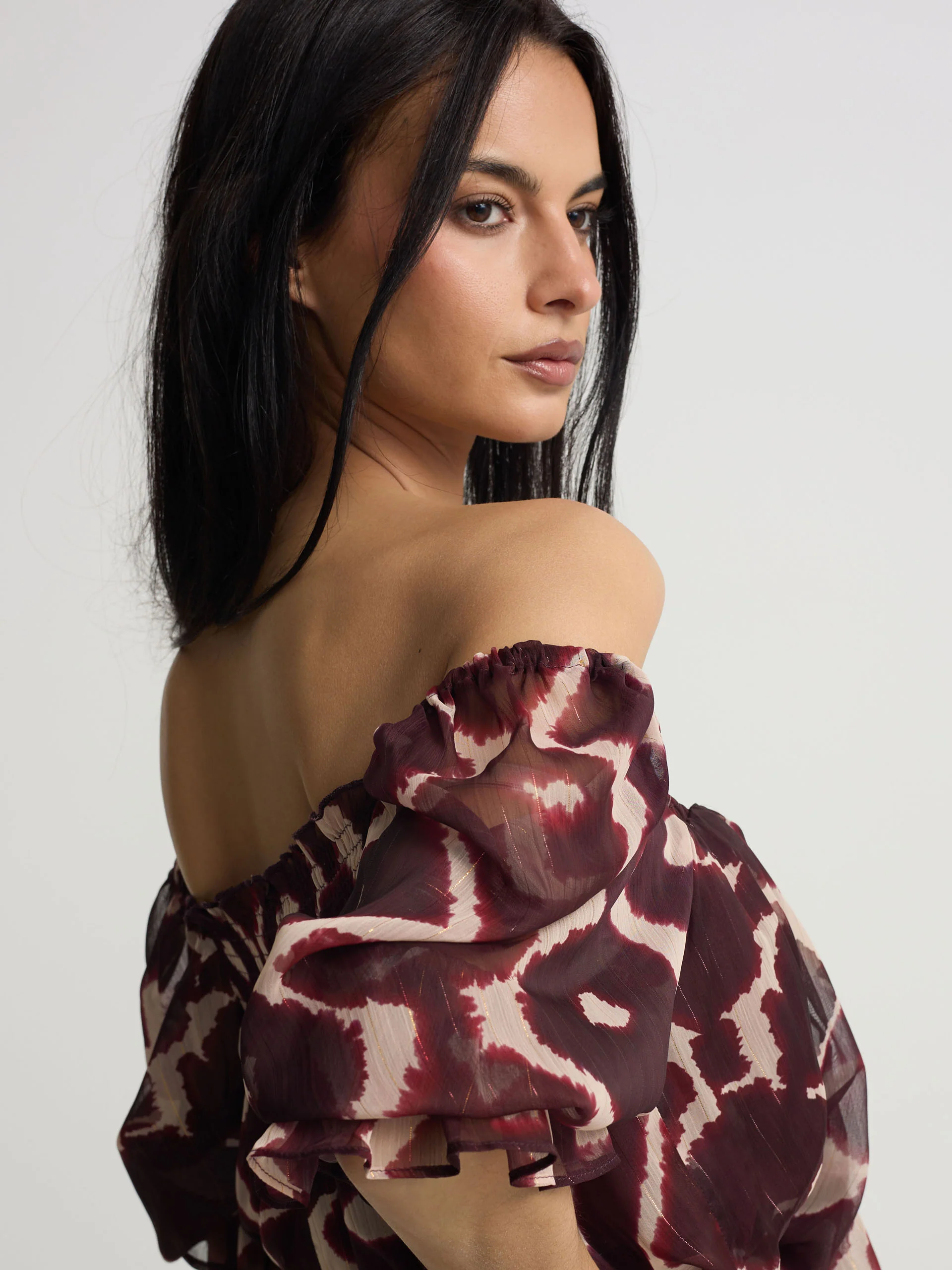 Blusa fruncida estampado marrones - Image 3