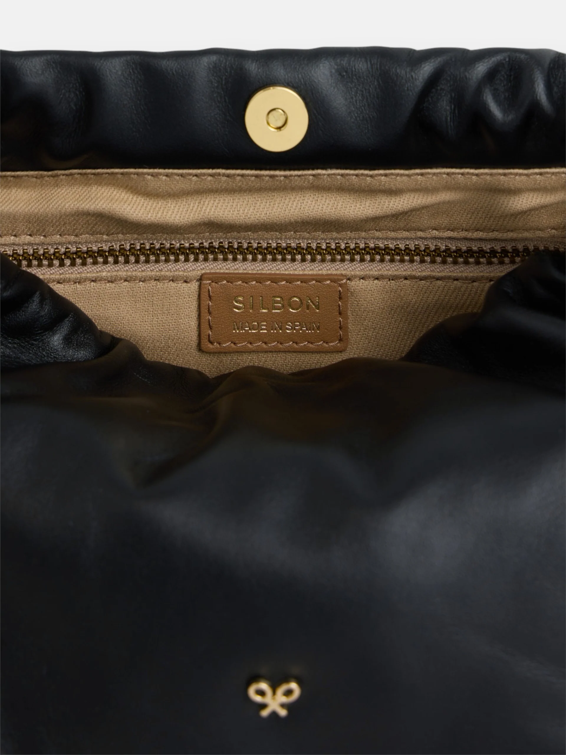 Bolso fruncido piel detalle cadena negro - Image 4