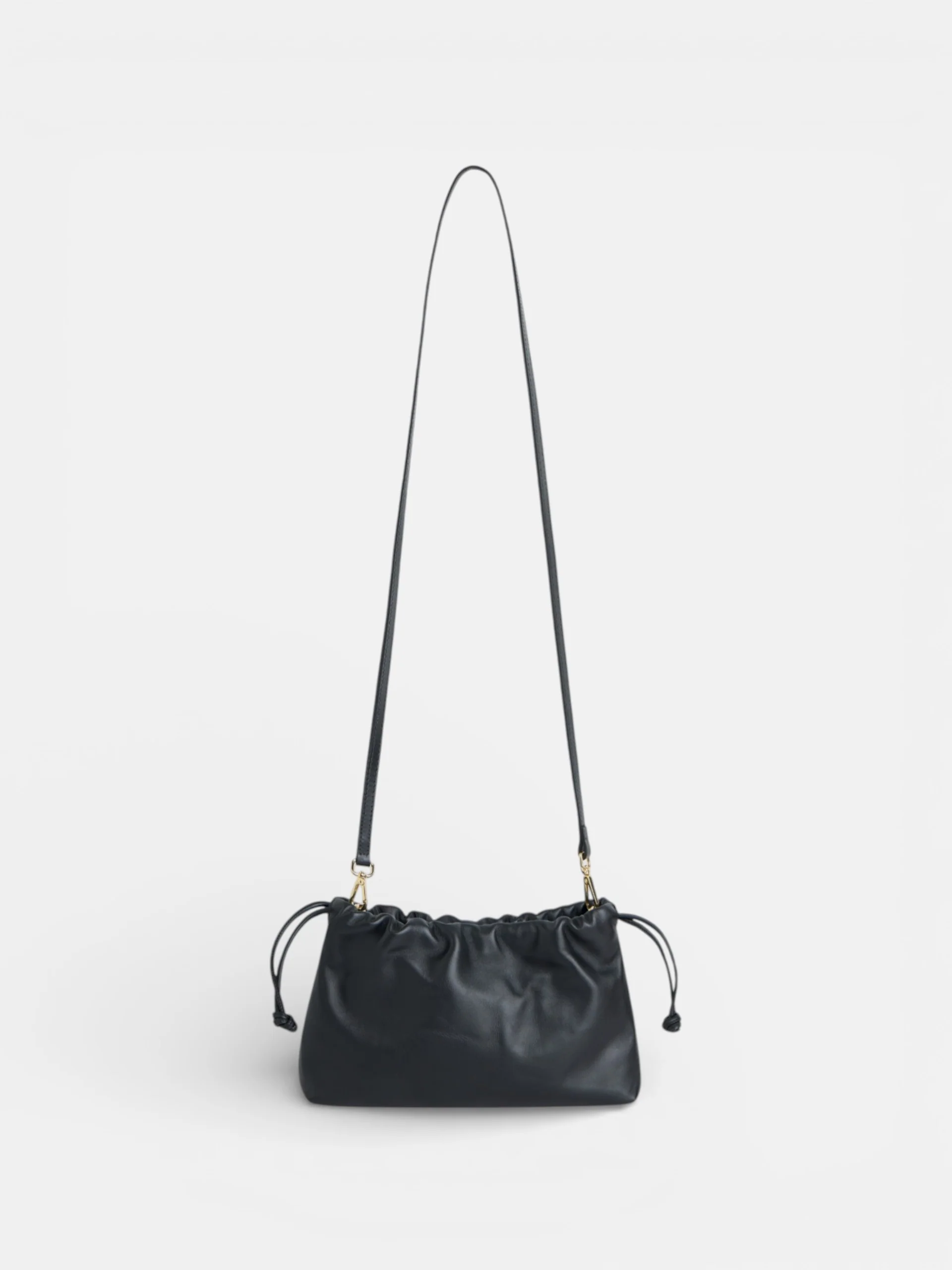 Bolso fruncido piel detalle cadena negro - Image 5