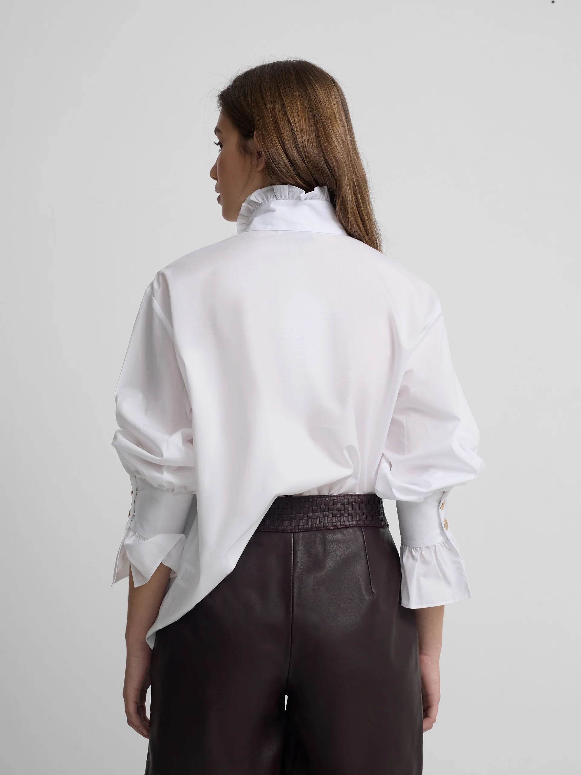Camisa detalle puño blanca - Image 5