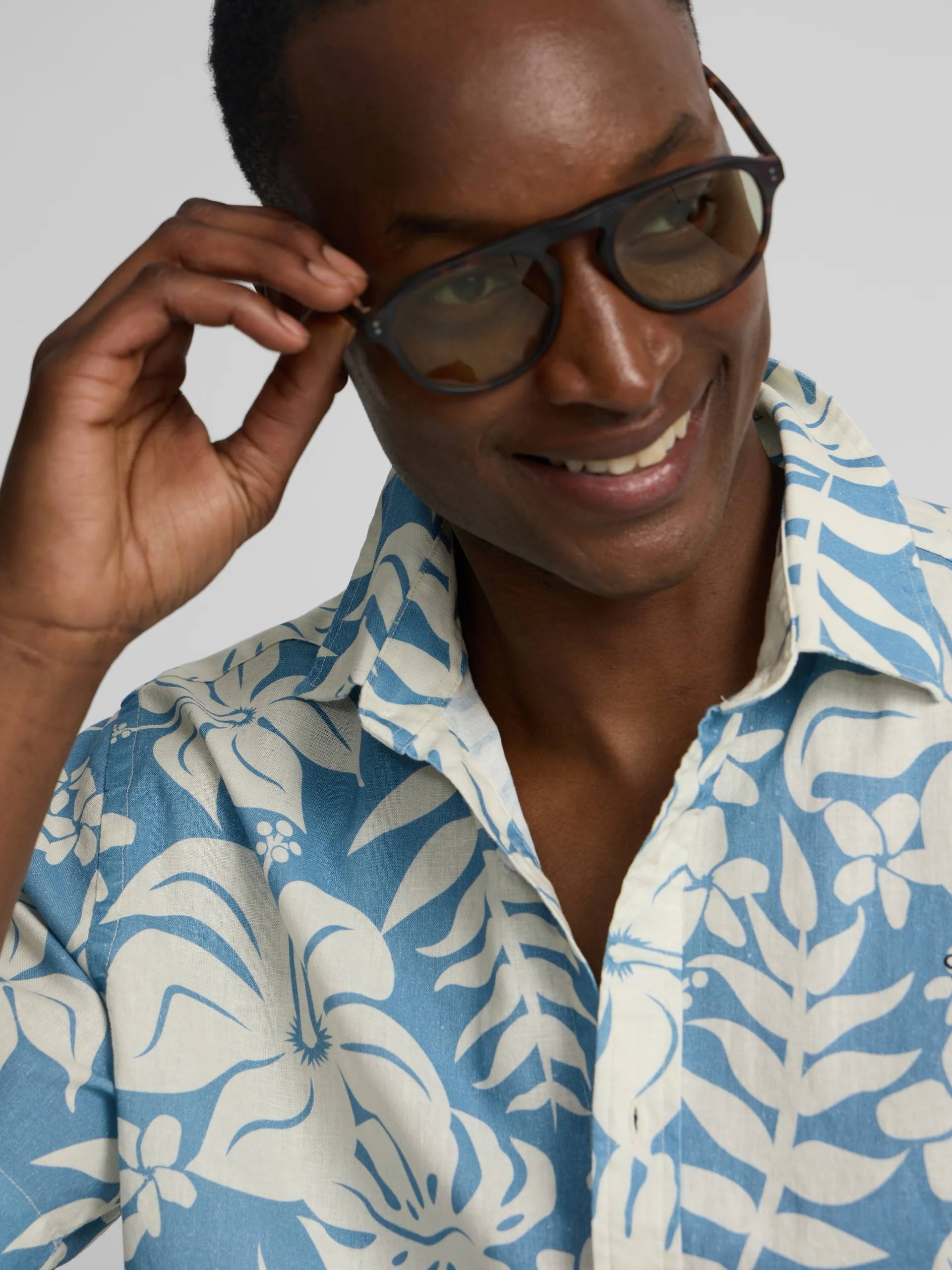 Camisa manga corta lino estampado azul - Image 4