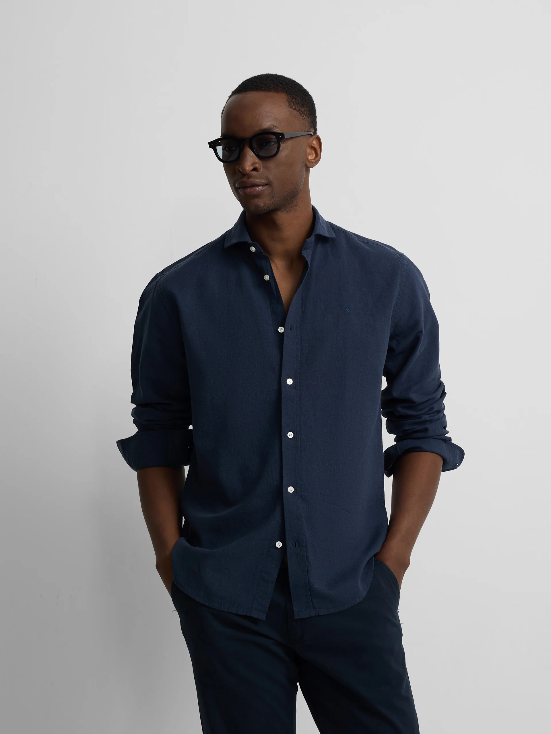 Camisa sport lino azul marino - Image 3