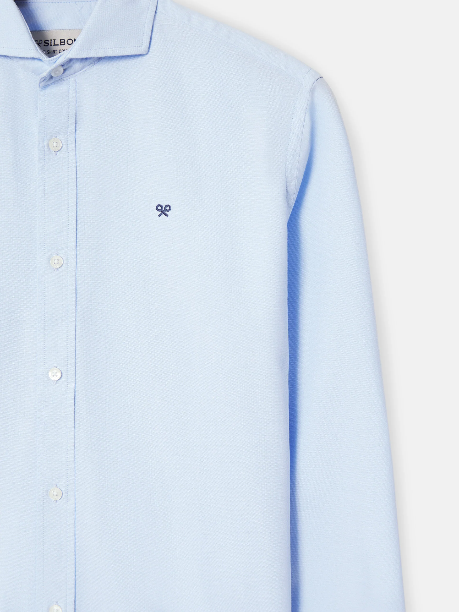 Camisa sport oxford cutaway celeste - Image 2