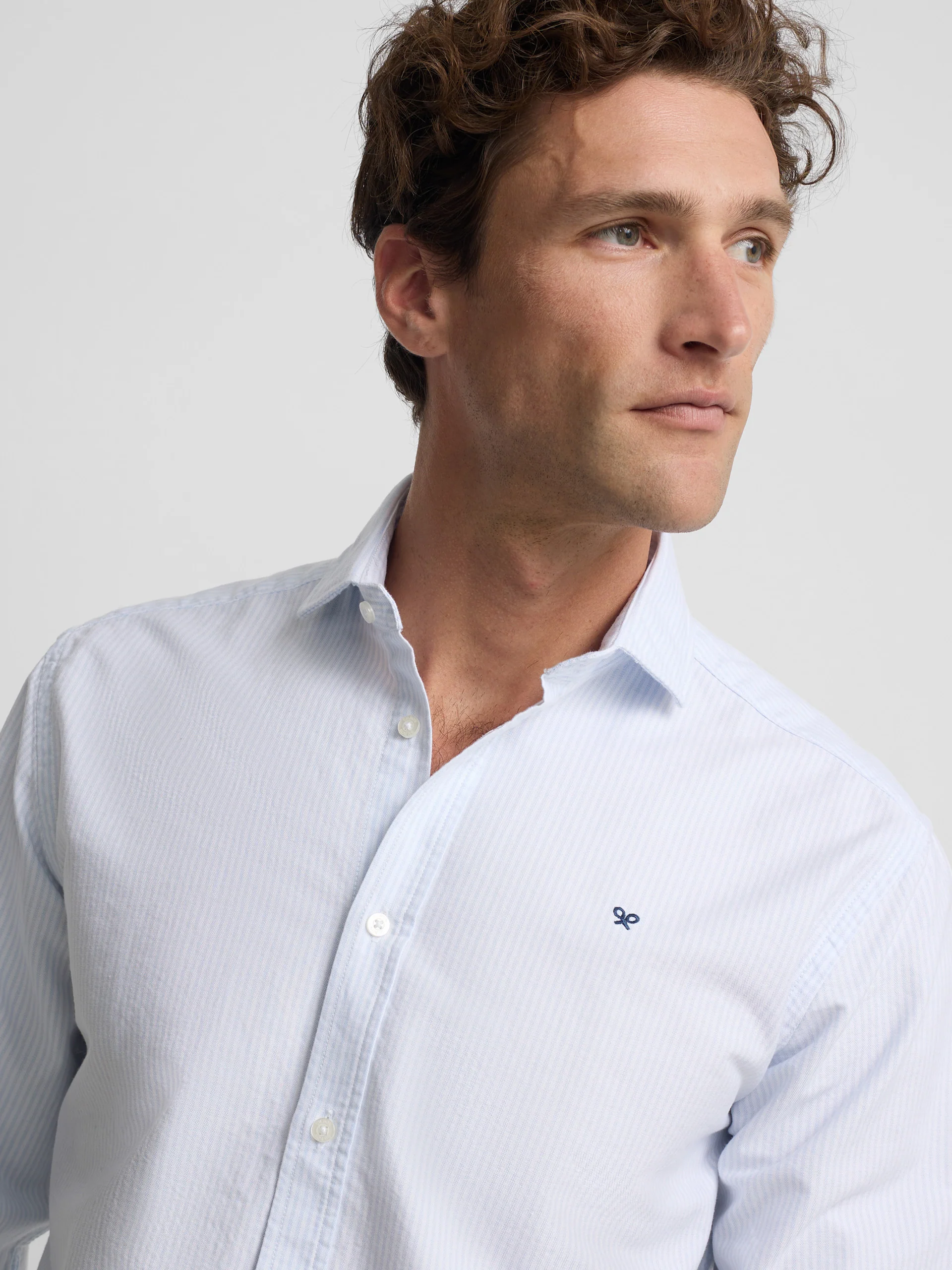 Camisa sport oxford cutaway raya celeste - Image 4