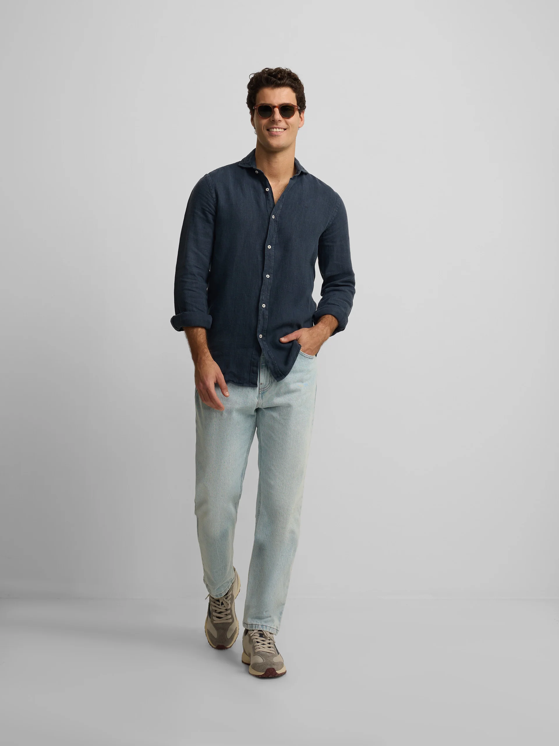 Camisa sport warm linen azul marino - Image 4