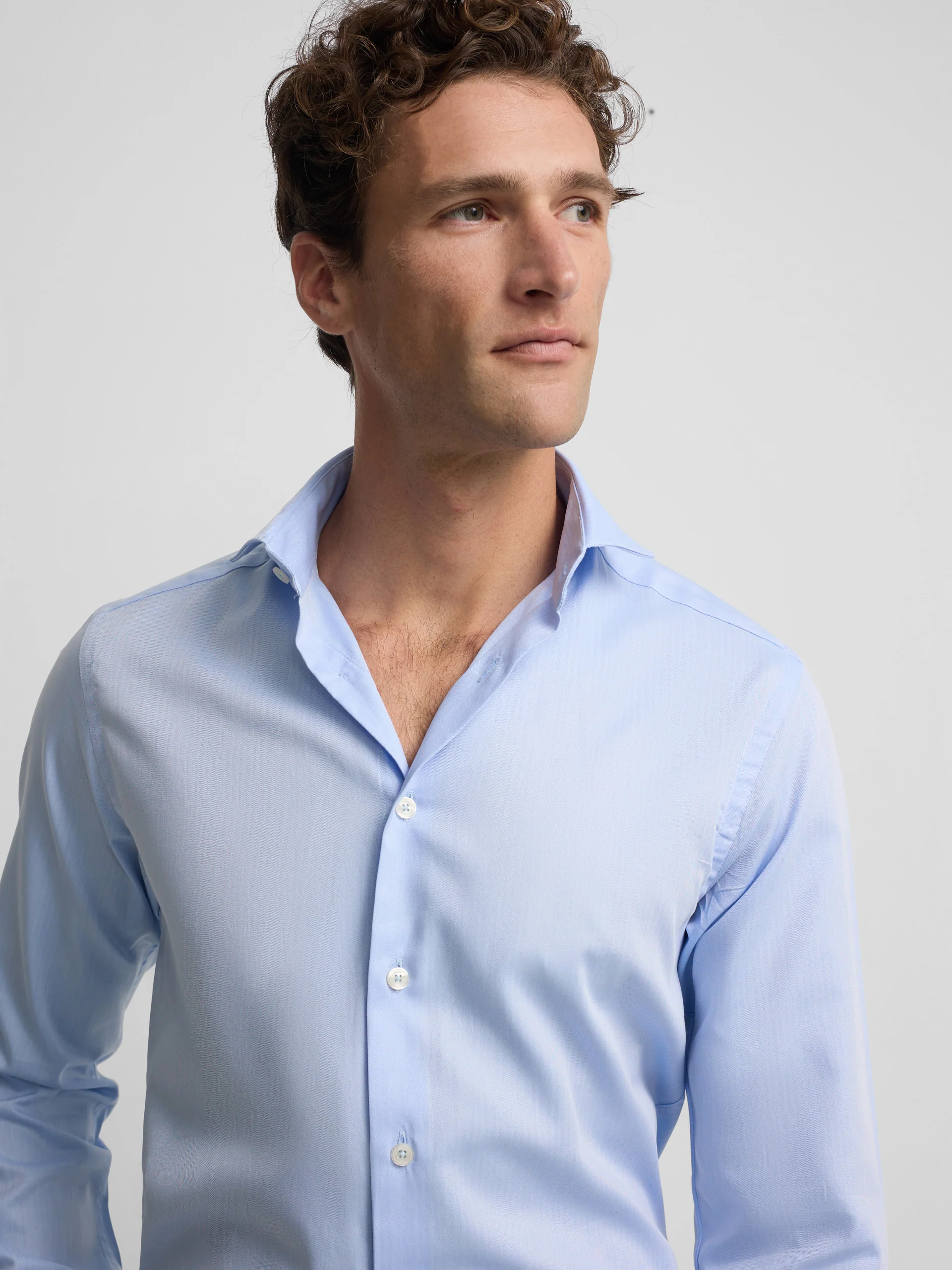 Camisa vestir espiga puño doble celeste - Image 4