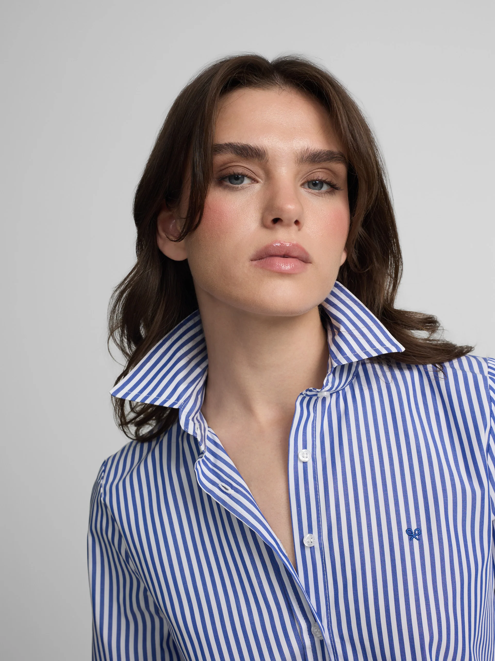 Camisa woman rayas azul y blanco - Image 3