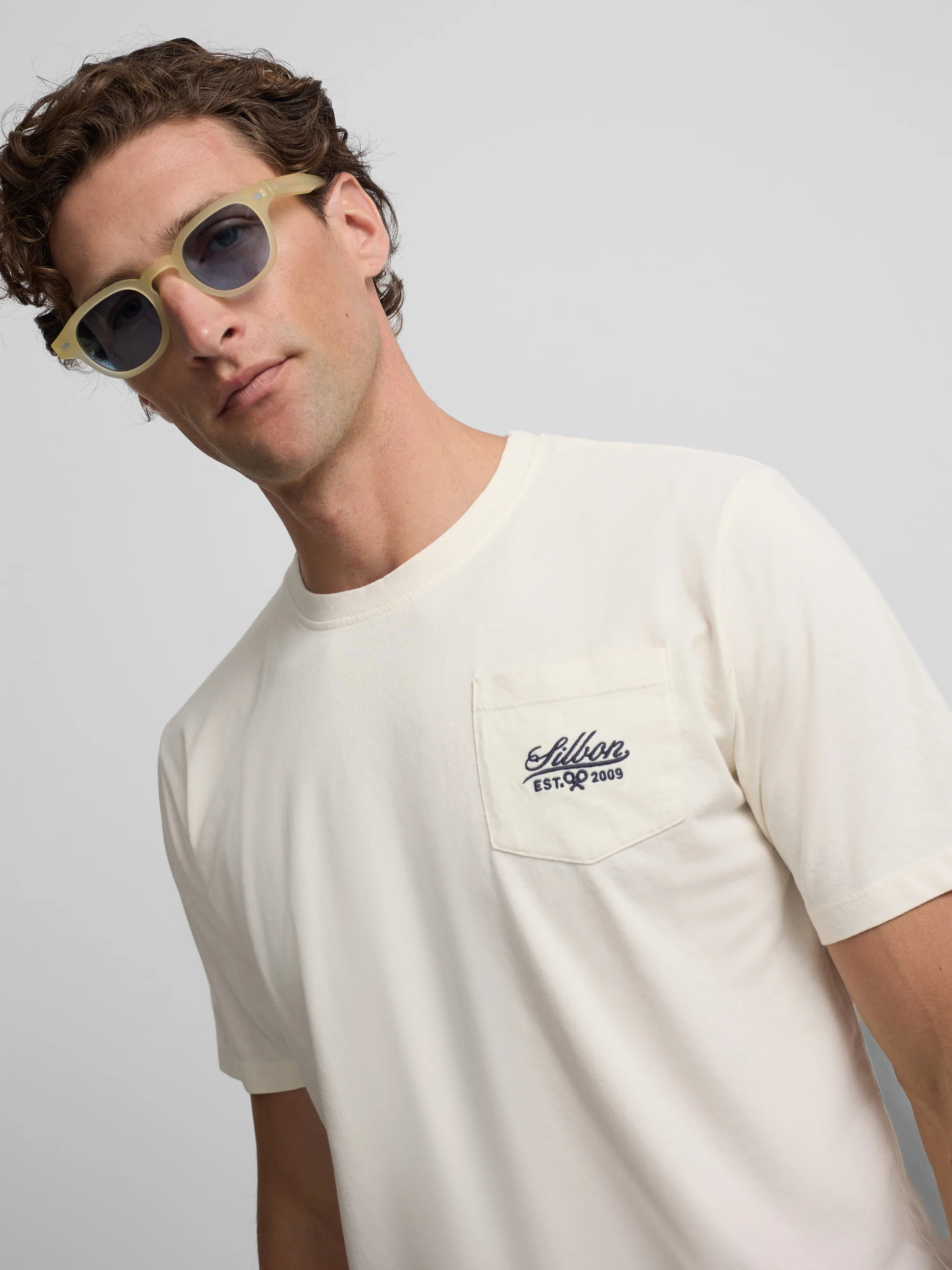 Camiseta bolsillo garmet dye blanco - Image 3