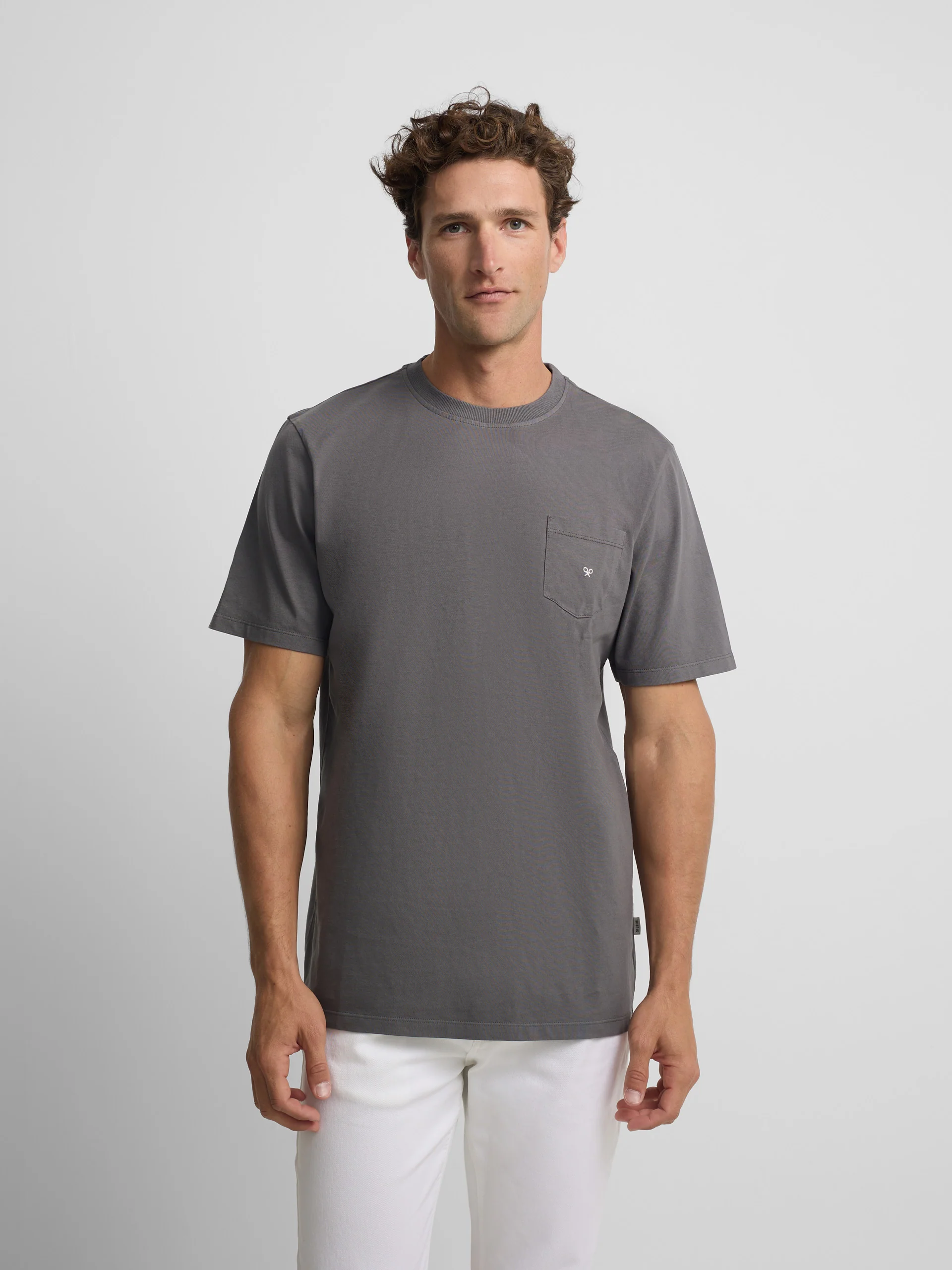 Camiseta clasica bolsillo minilogo gris - Image 3