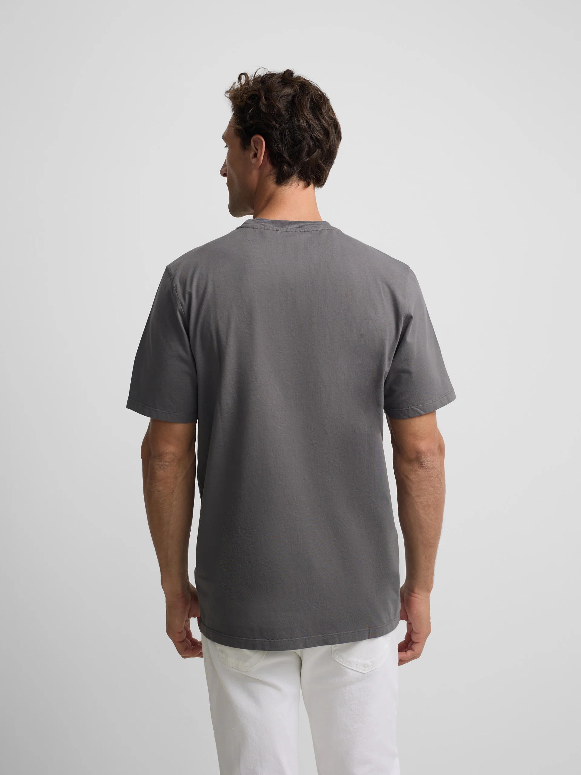 Camiseta clasica bolsillo minilogo gris - Image 4