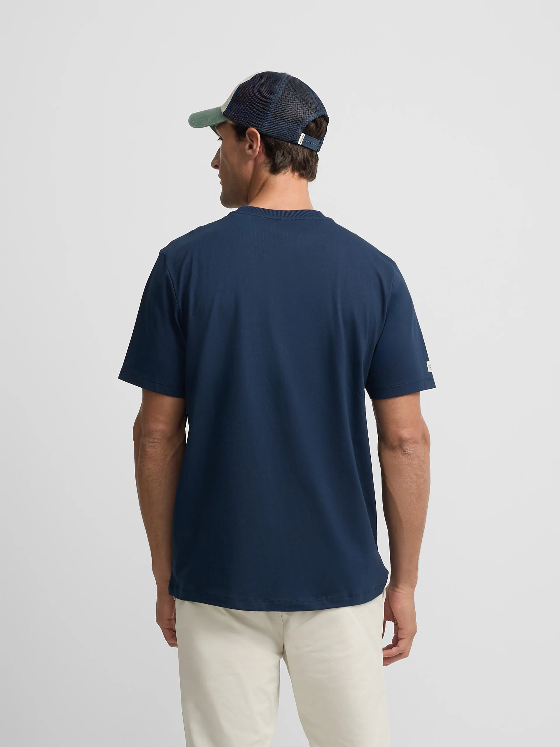 Camiseta clasica etiqueta azul marino - Image 4