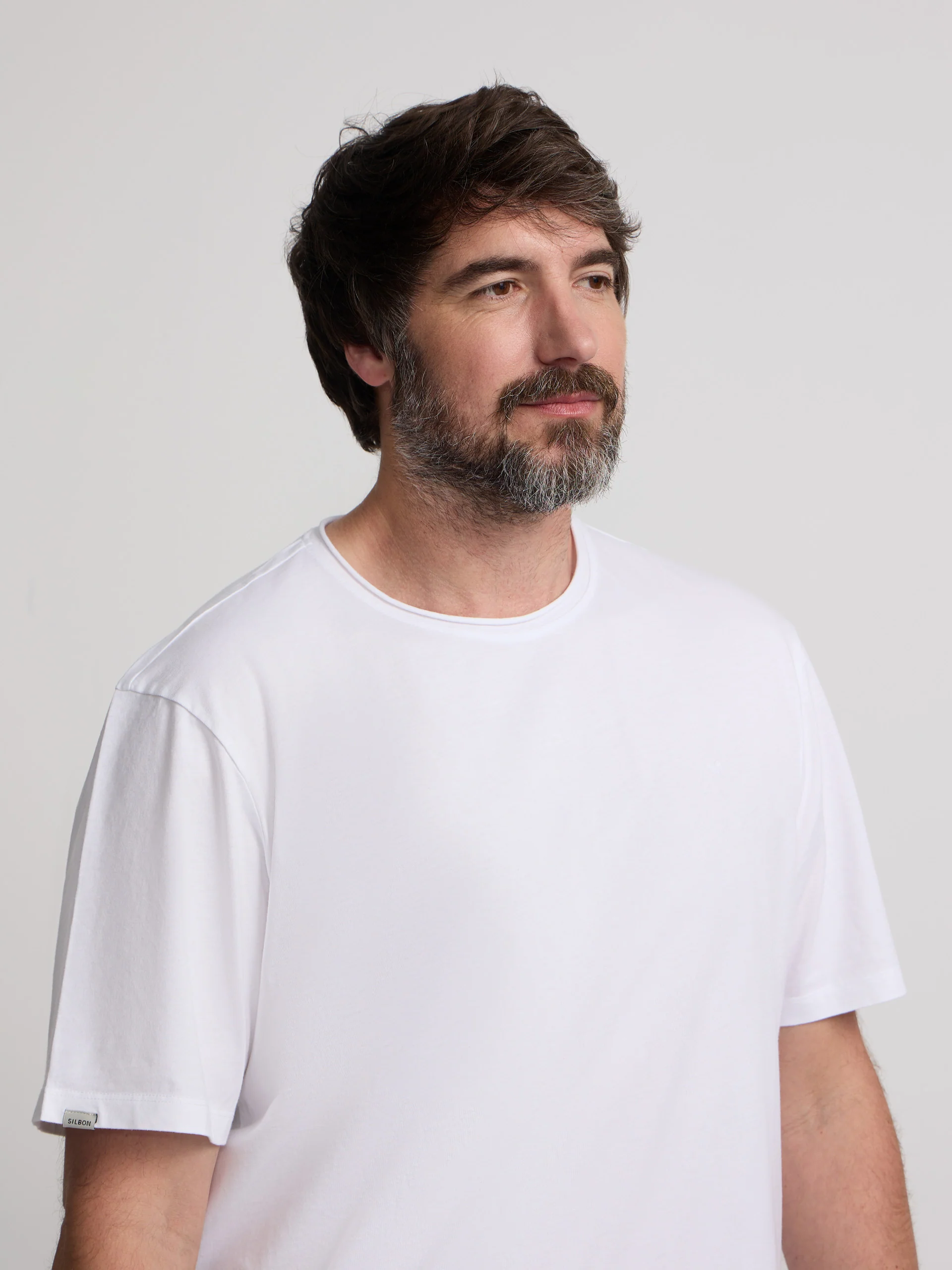 Camiseta cuello roll blanca - Image 10