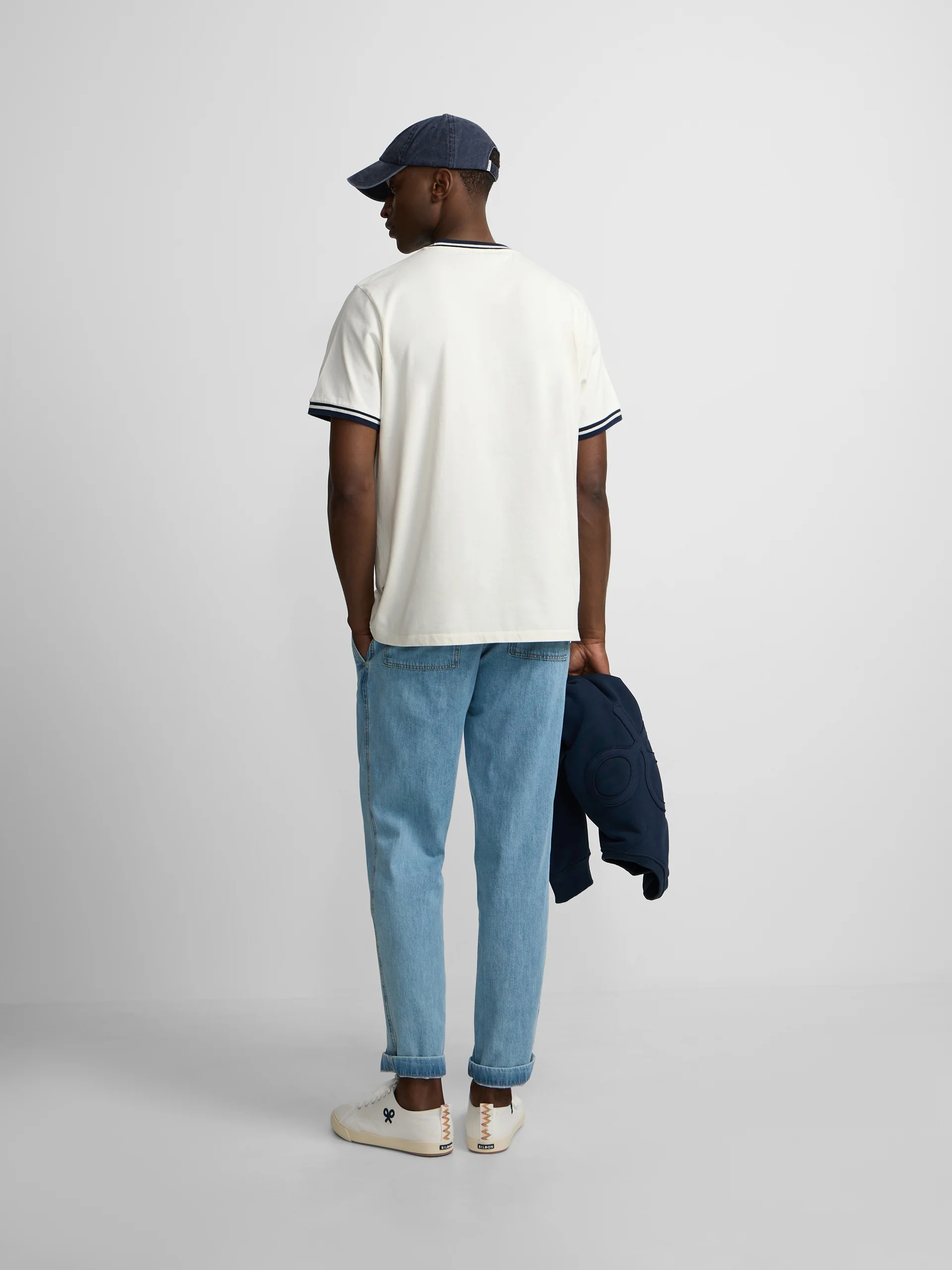 Camiseta good habits crema azul marino - Image 8