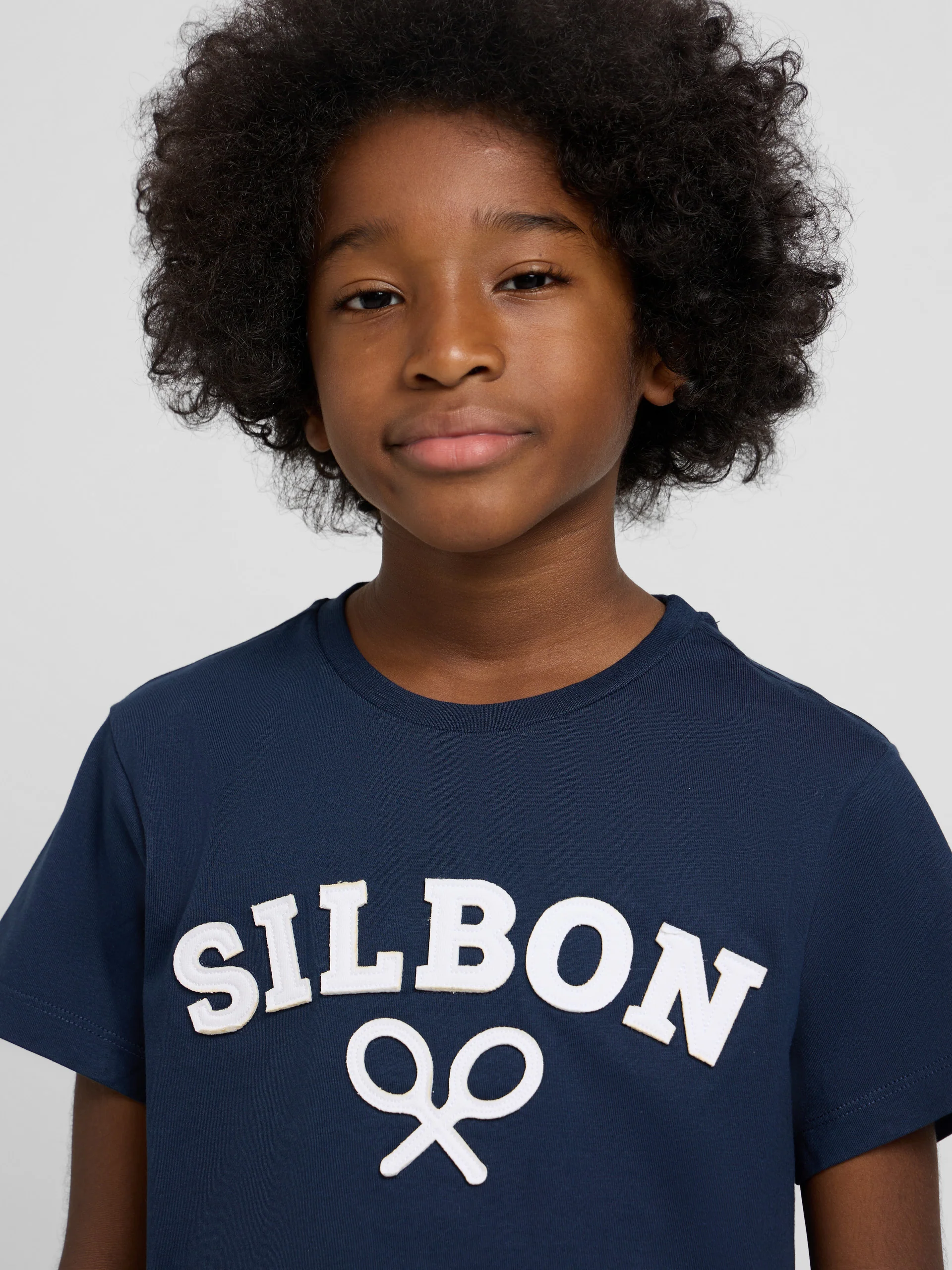 Camiseta kids raqueta media azul marino - Image 3