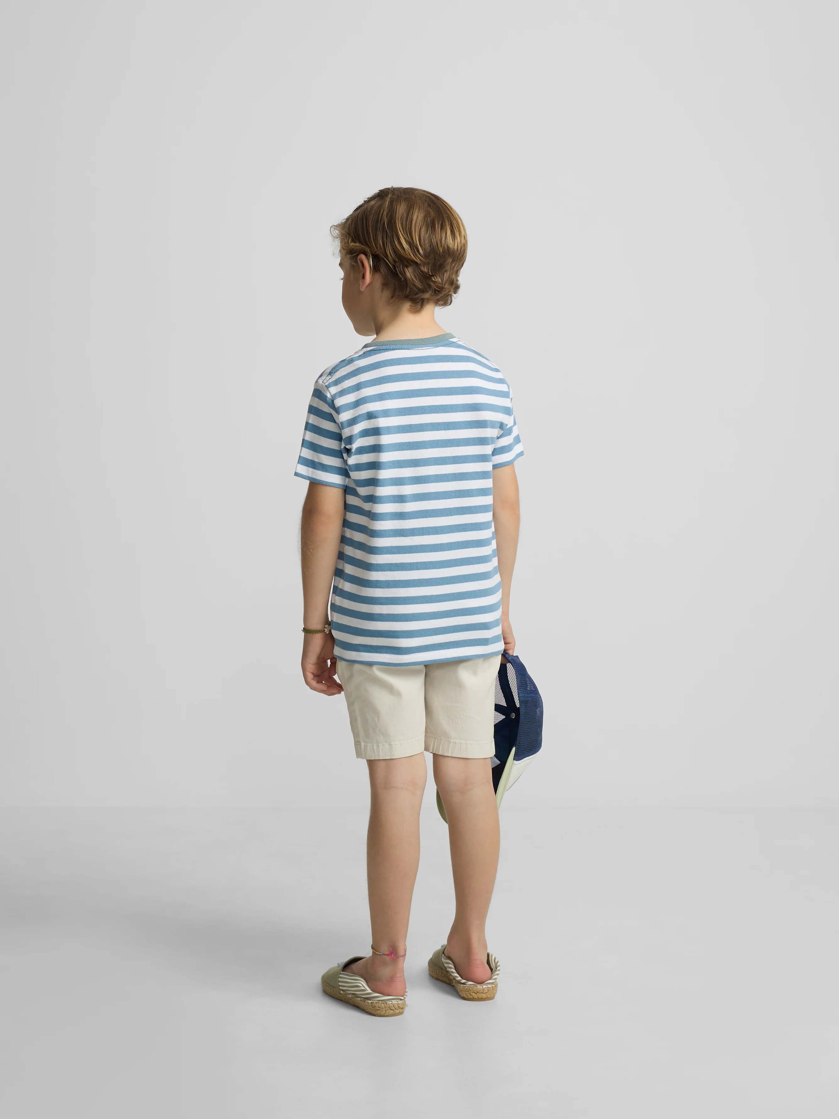 Camiseta kids ribete rayas finas azul - Image 5