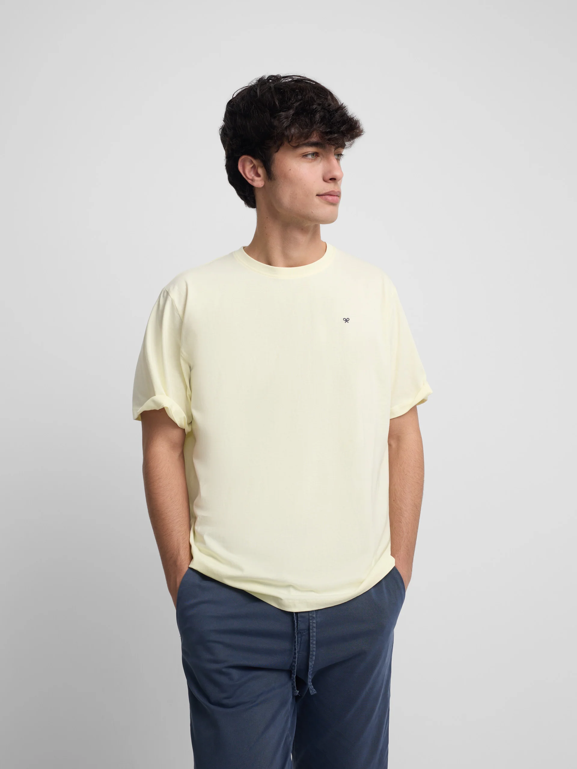Camiseta minilogo amarillo - Image 6