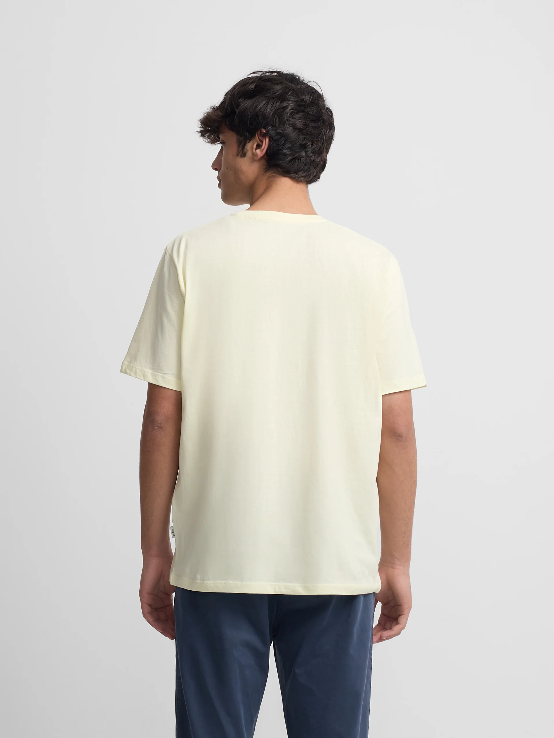 Camiseta minilogo amarillo - Image 8