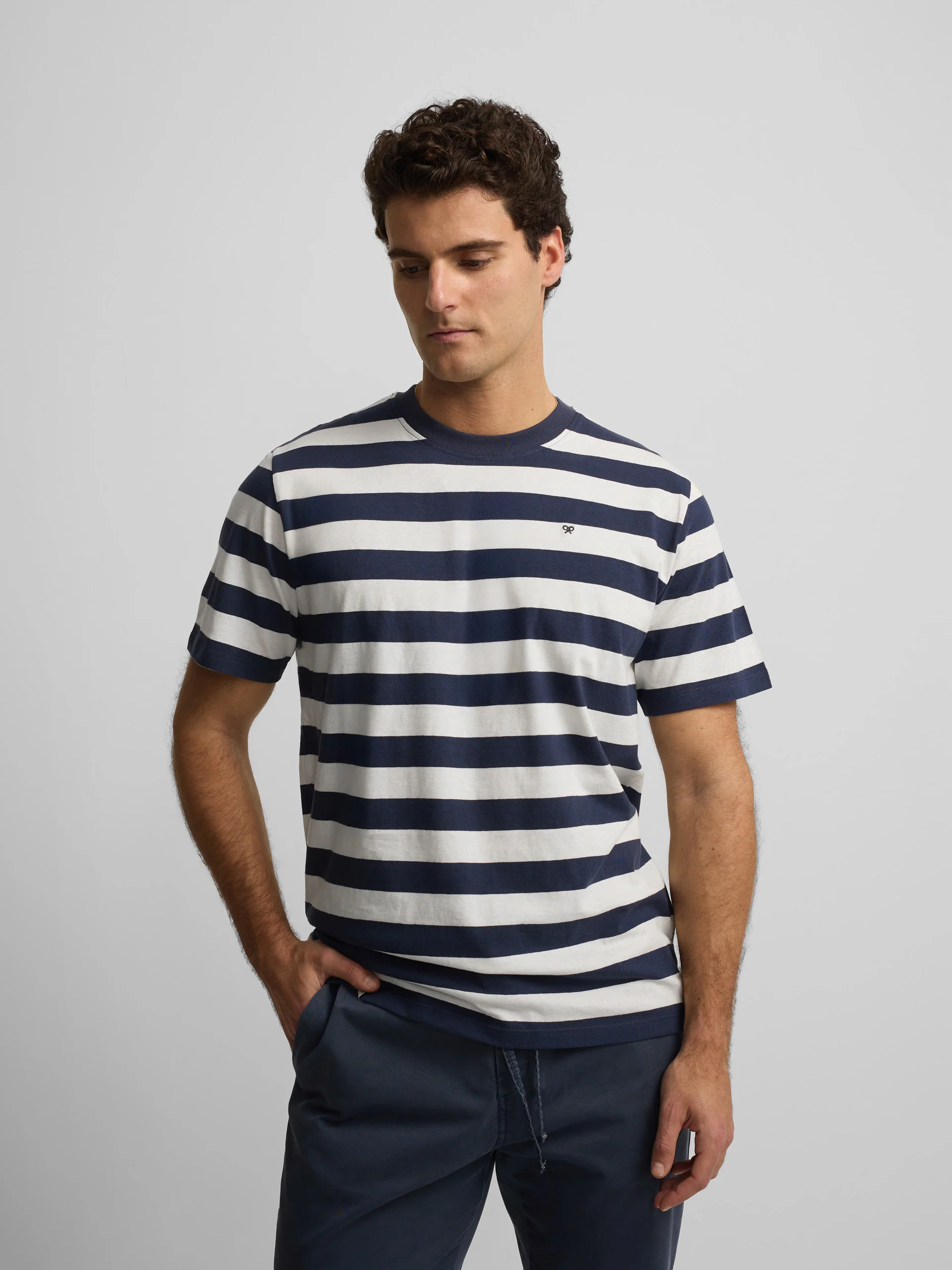 Camiseta minilogo rayas azul marino - Image 7