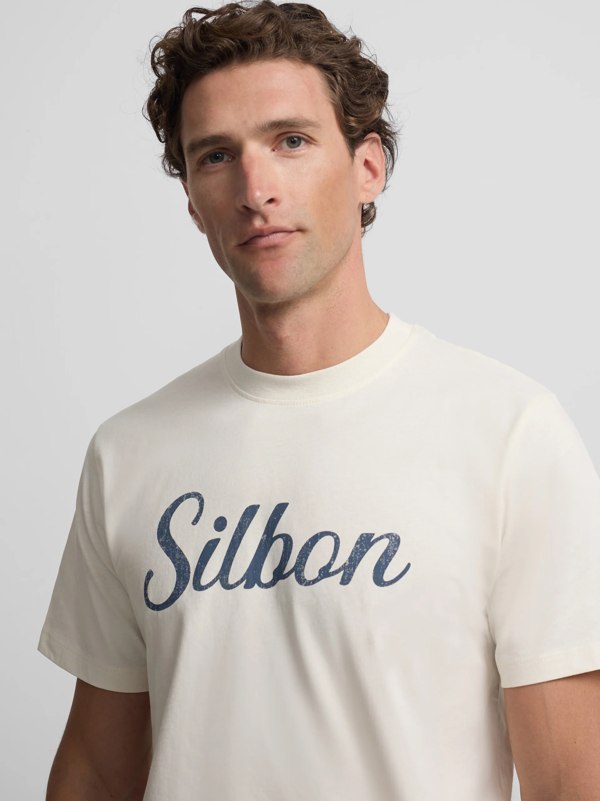 Camiseta Silbon vintage crema - Image 4