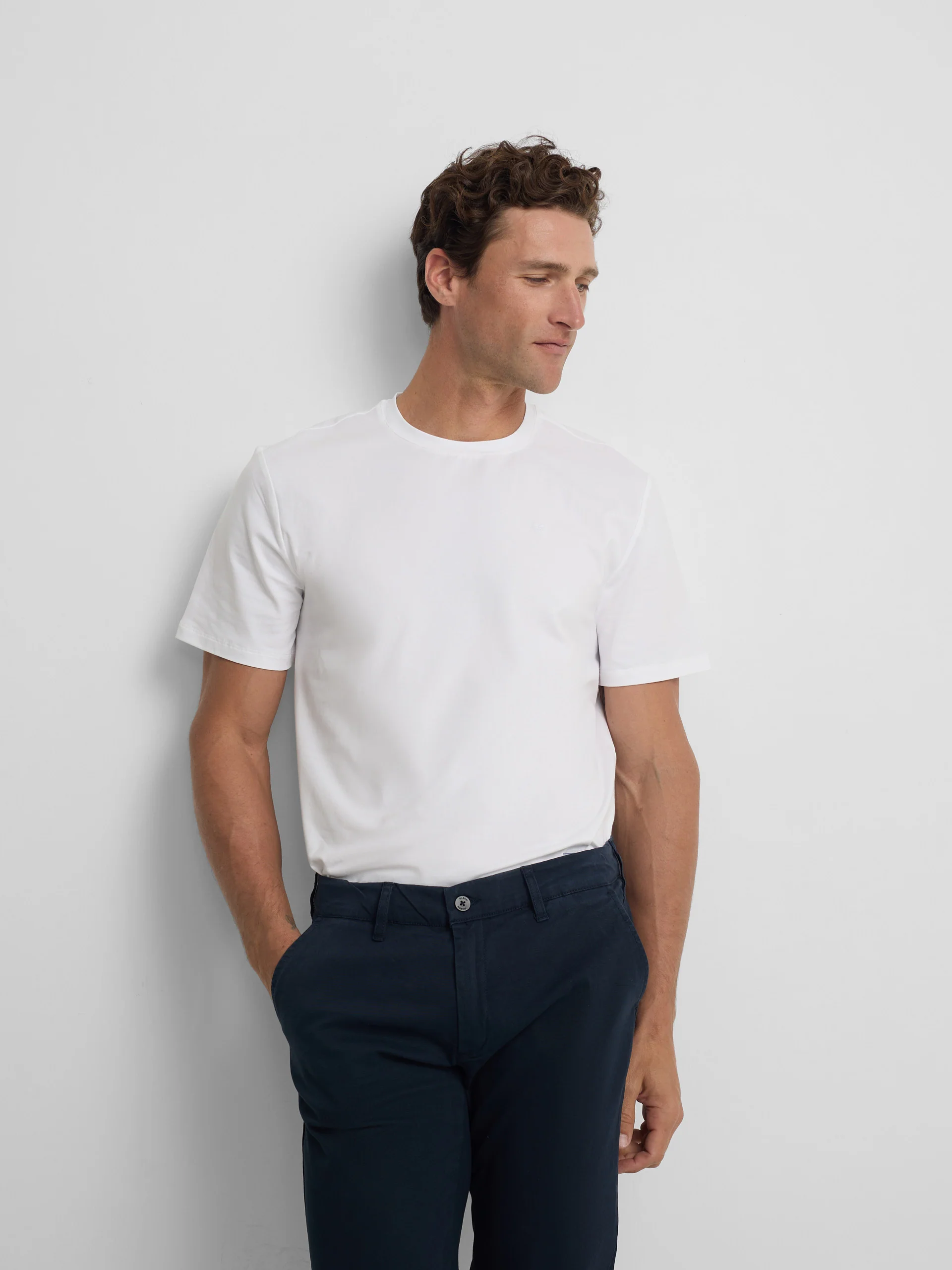 Camiseta slim fit business blanca - Image 5