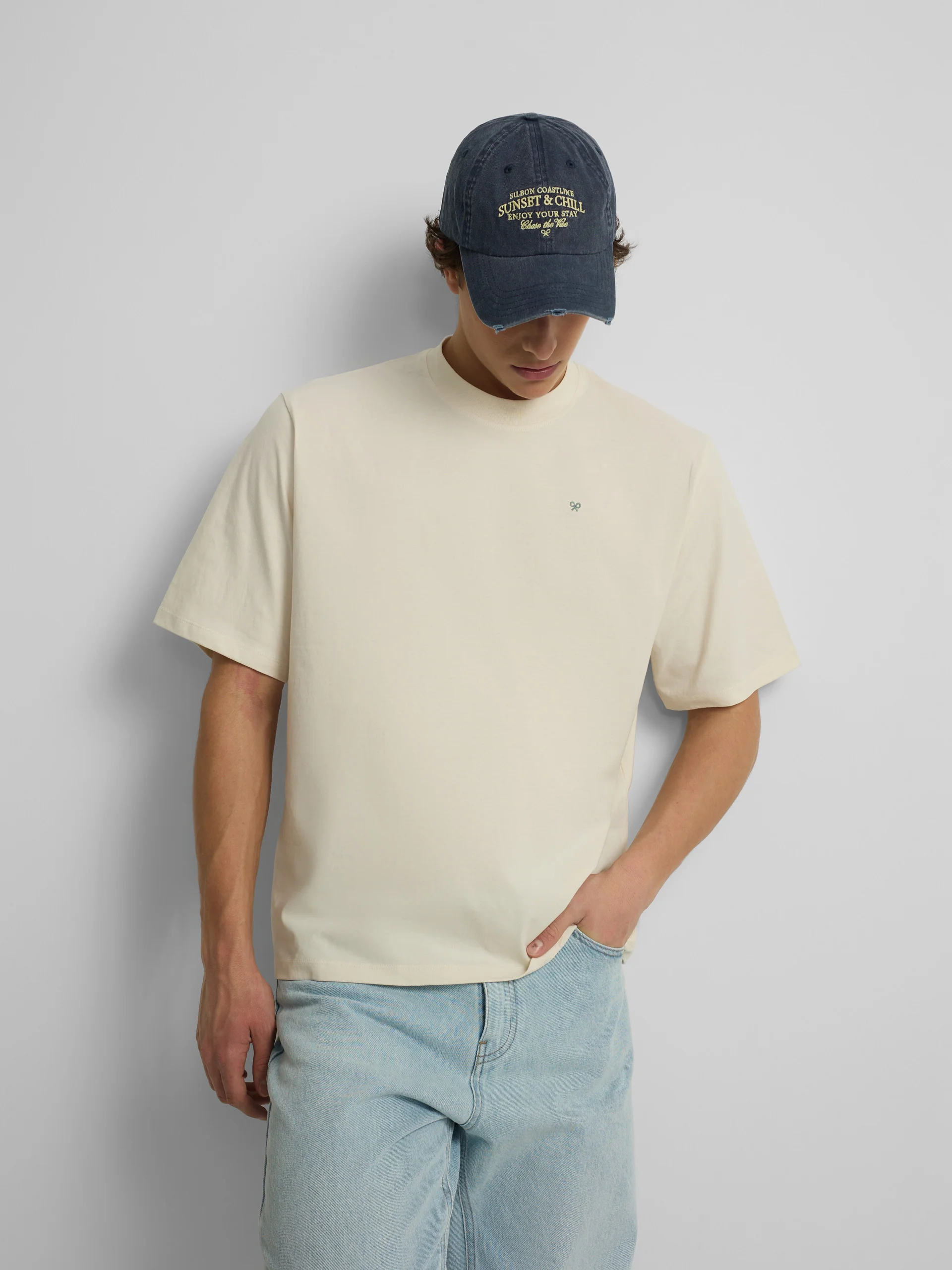Camiseta special fit le champs crema - Image 9
