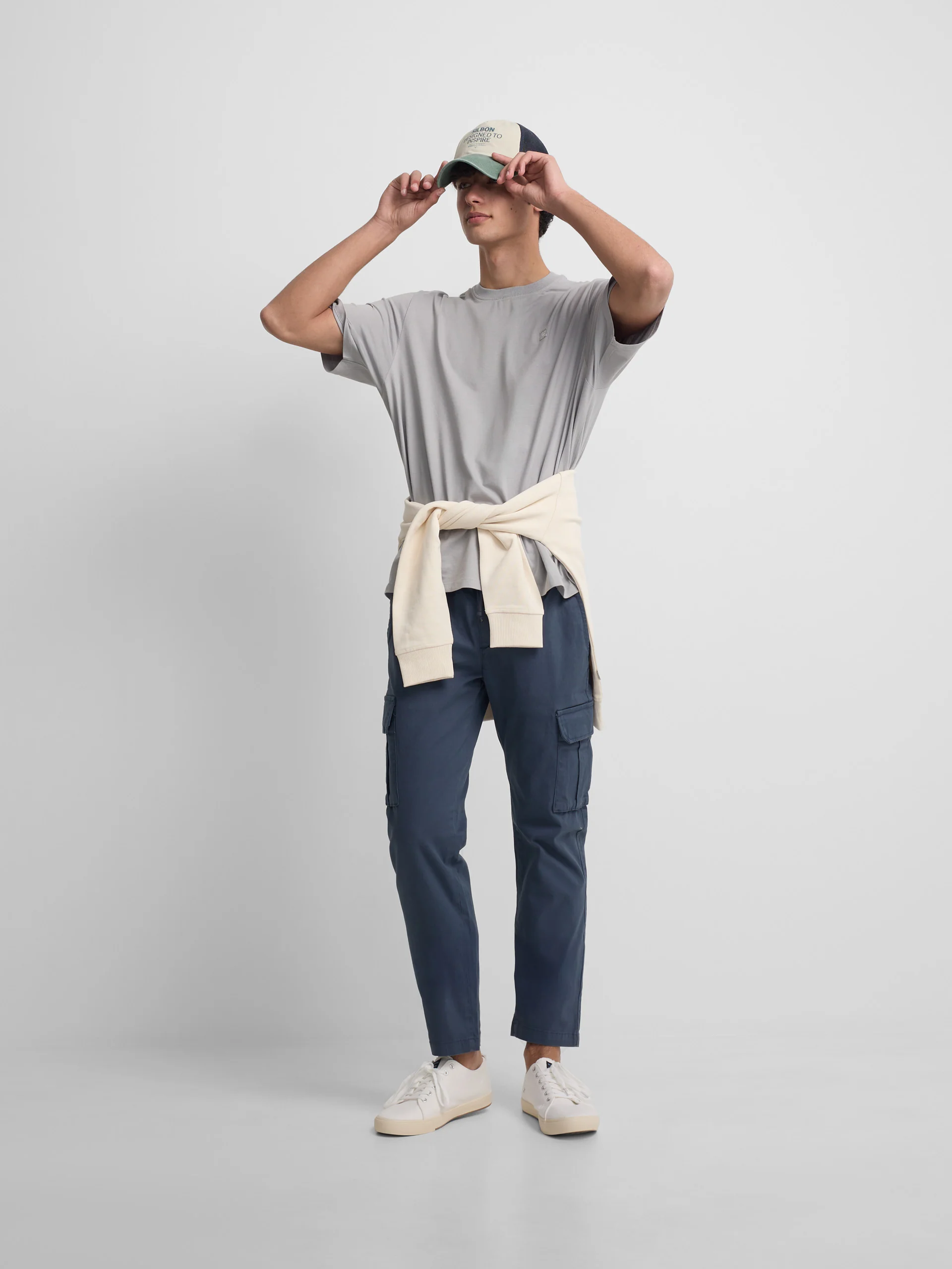 Camiseta special fit minilogo parche gris - Image 8