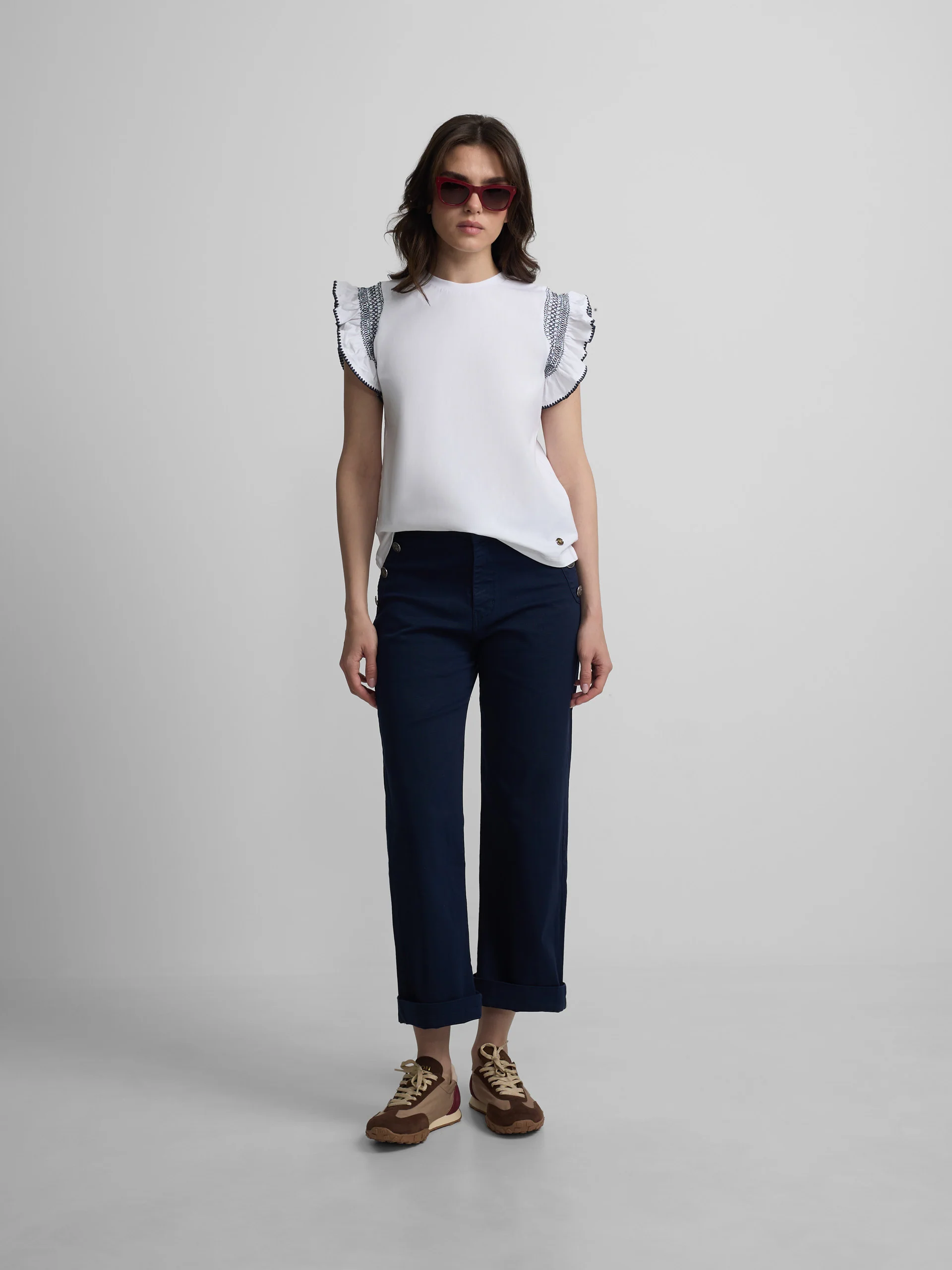 Camiseta woman volantes hombreras blanca - Image 4