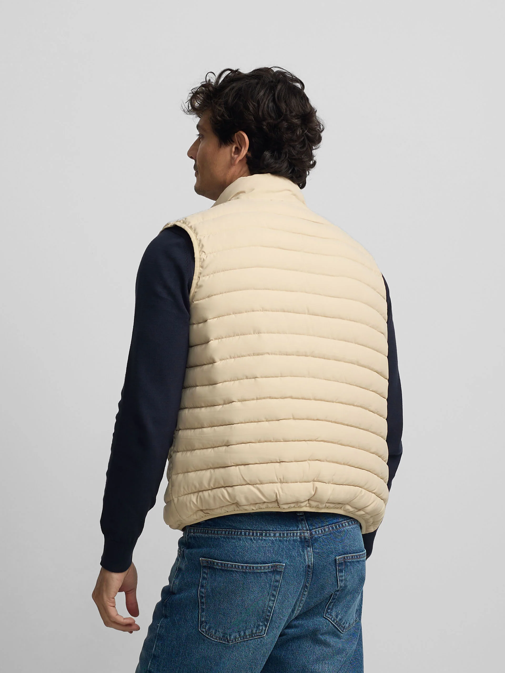 Chaleco padded beige claro - Image 7