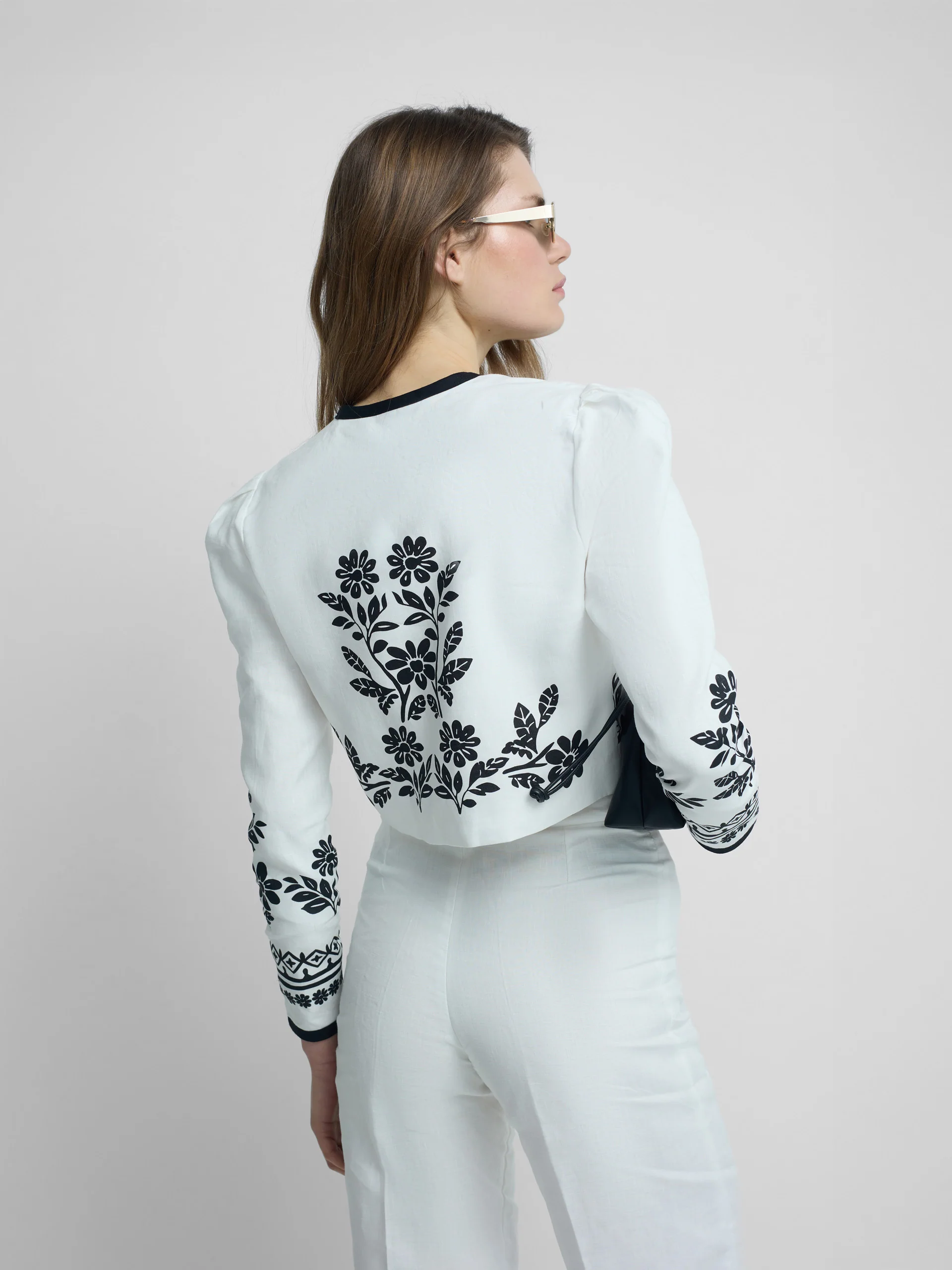 Chaqueta corta lino estampado blanca - Image 5