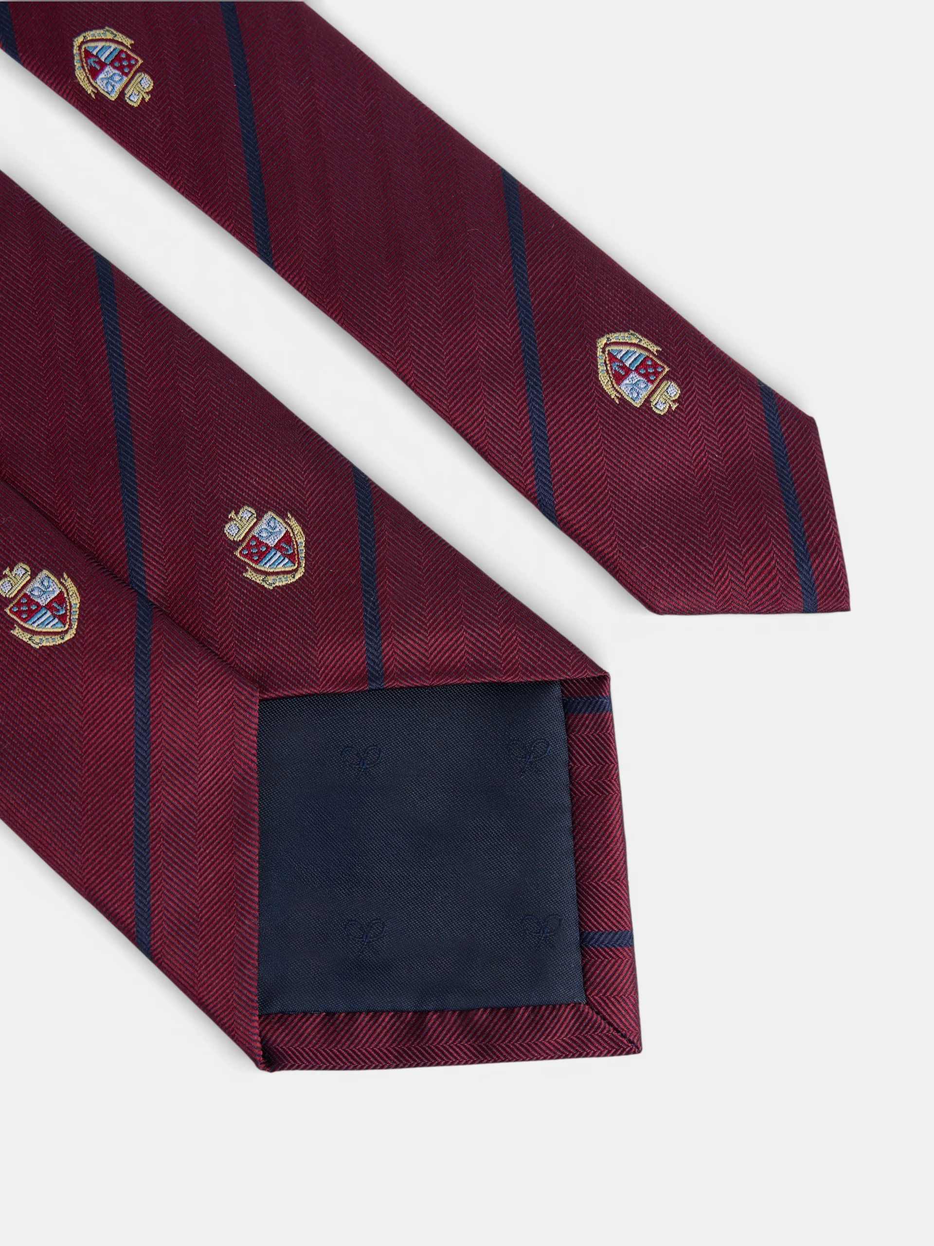 Corbata rayas escudos burdeos - Image 4