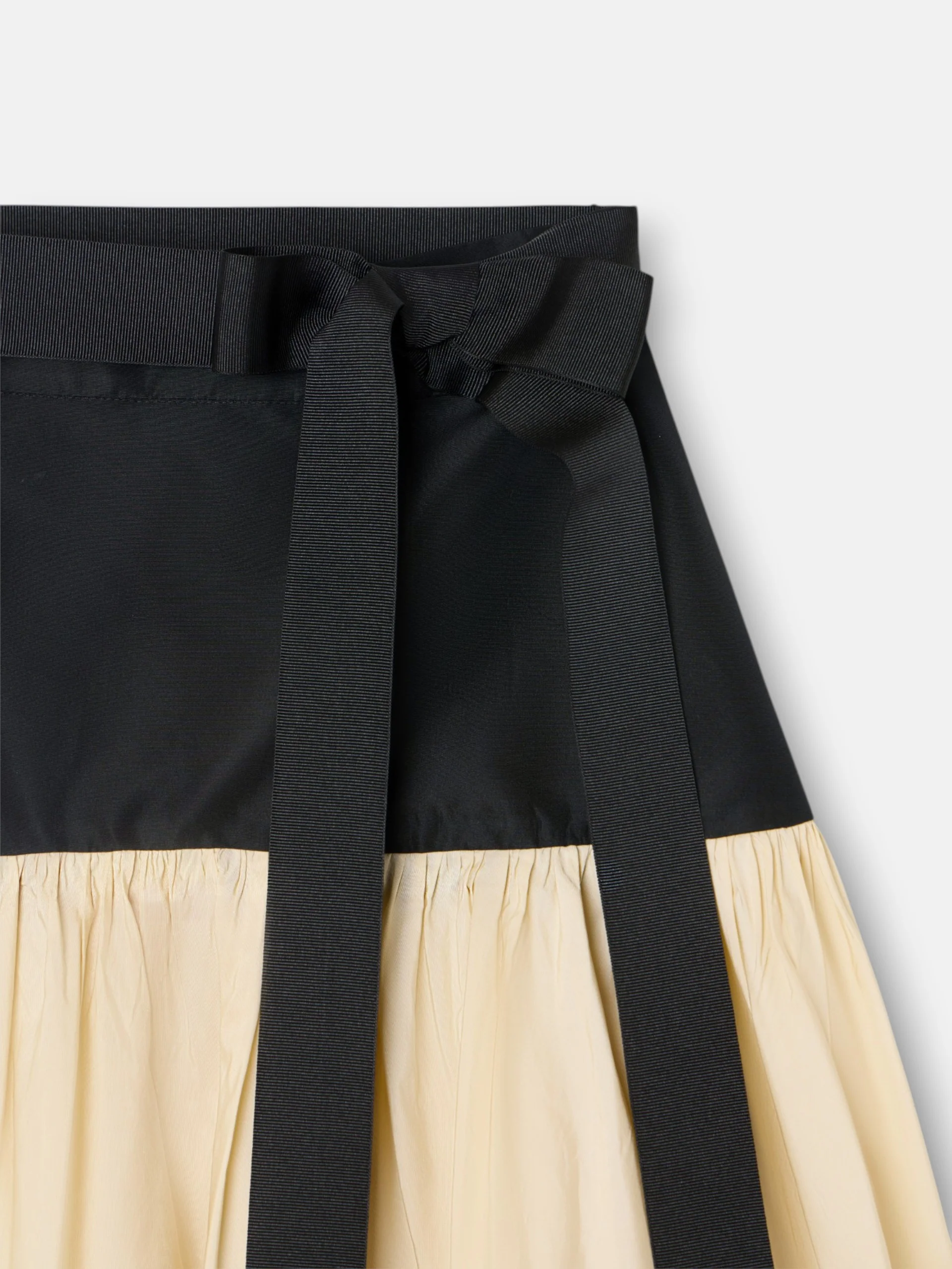 Falda CaprilexSilbon tafeta vainilla y negro - Image 11