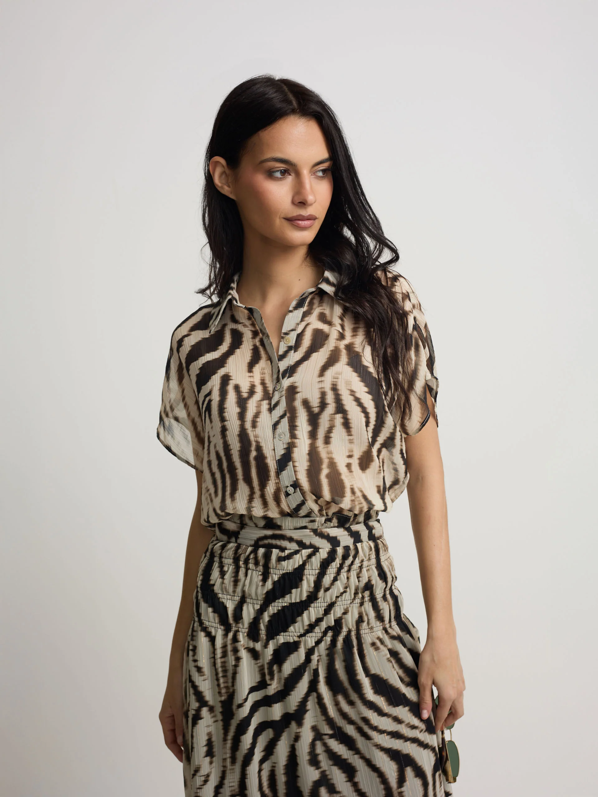 Falda larga estampado animal print negros - Image 3