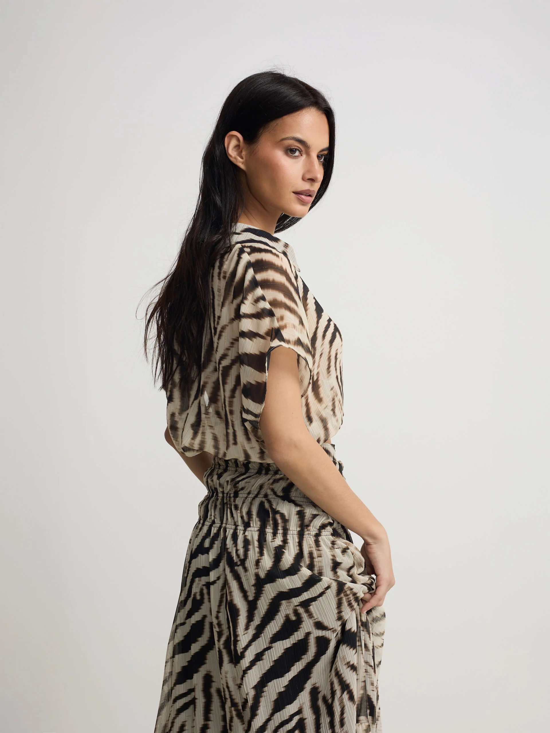 Falda larga estampado animal print negros - Image 5