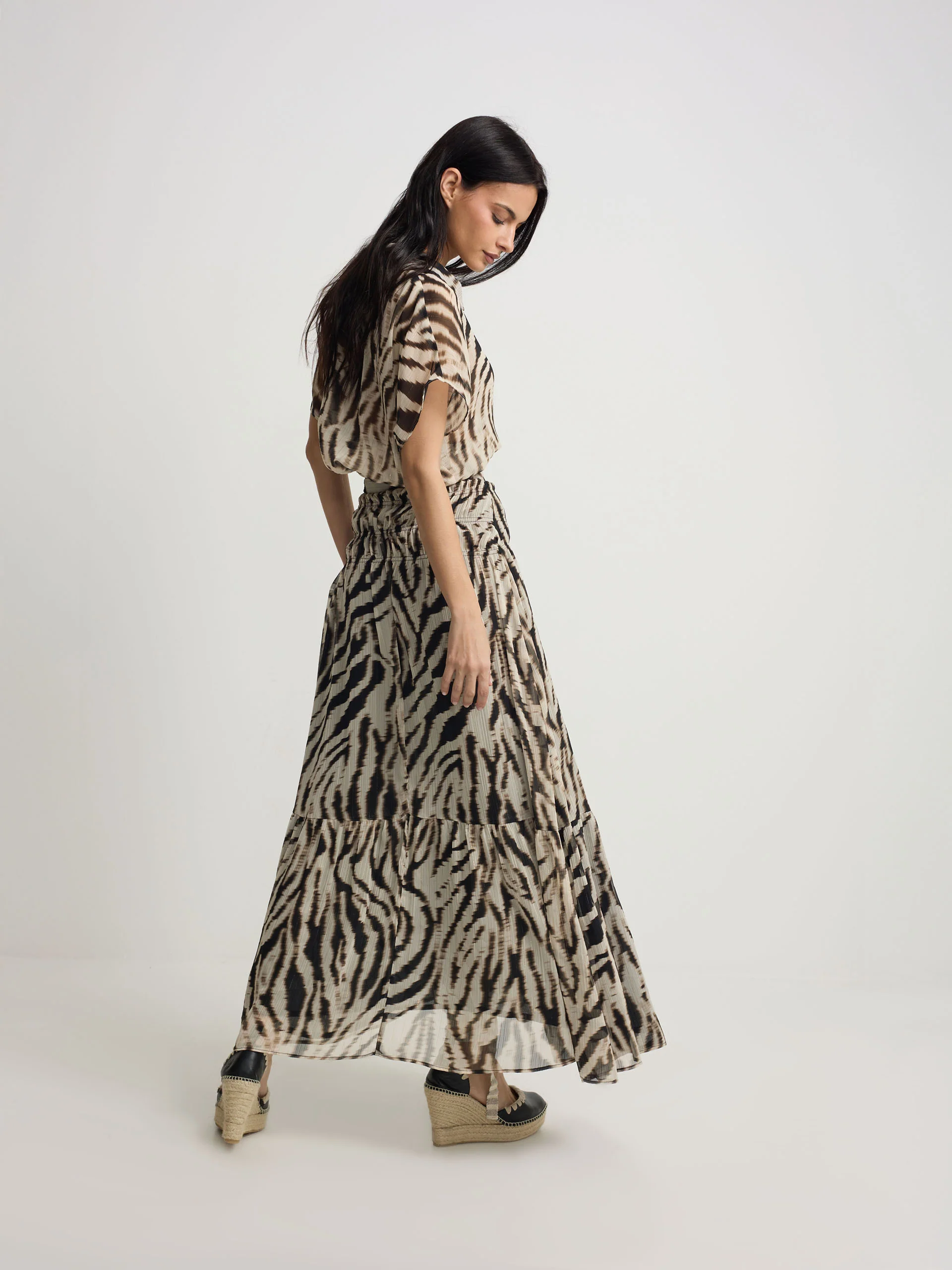 Falda larga estampado animal print negros - Image 6