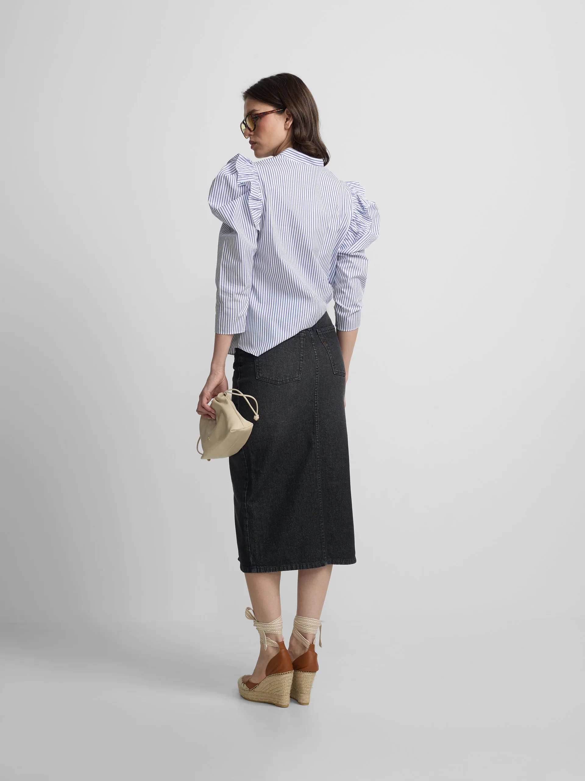 Falda midi recta hebilla denim gris - Image 4