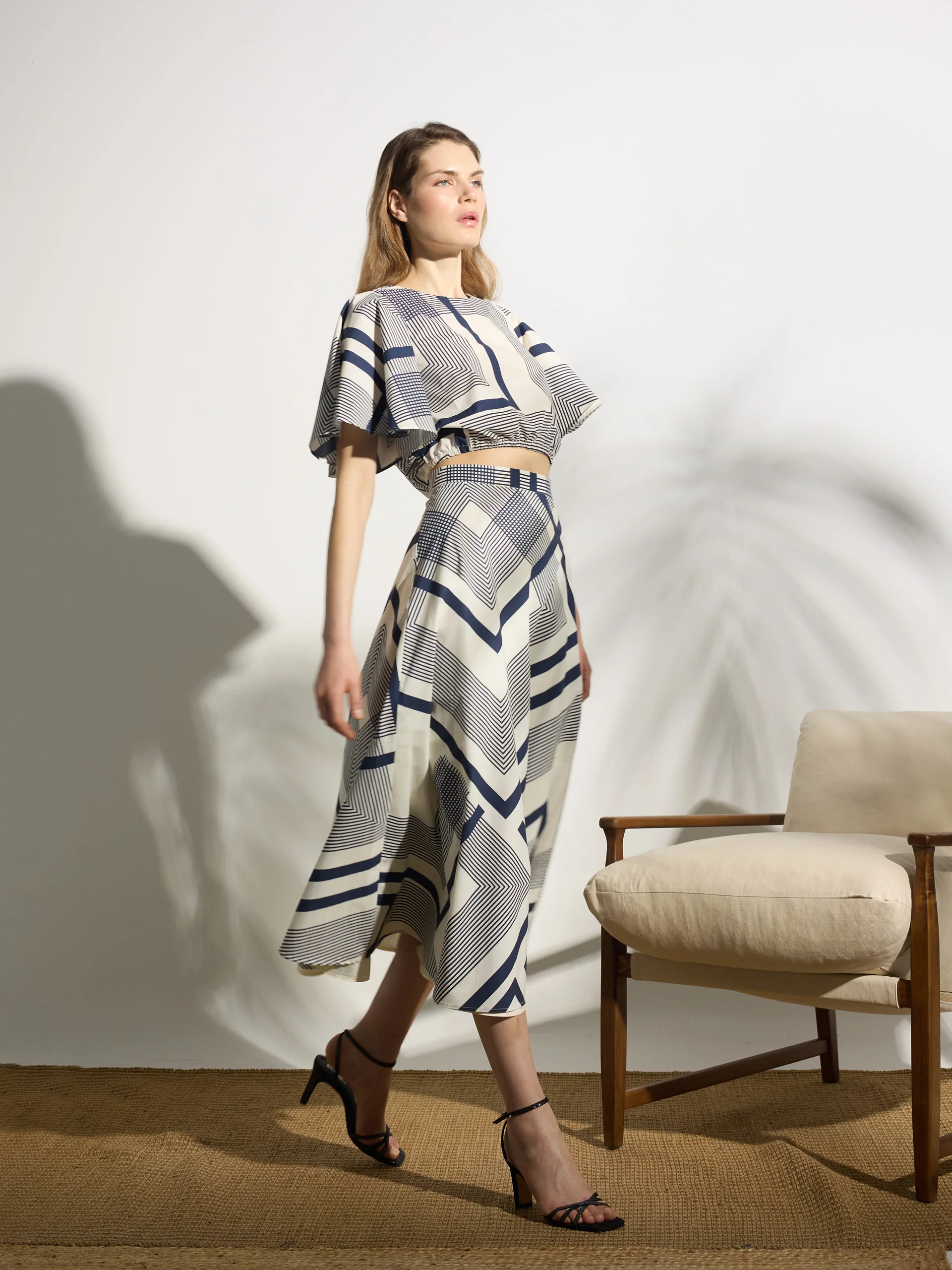 Falda midi unique estampado azul - Image 4
