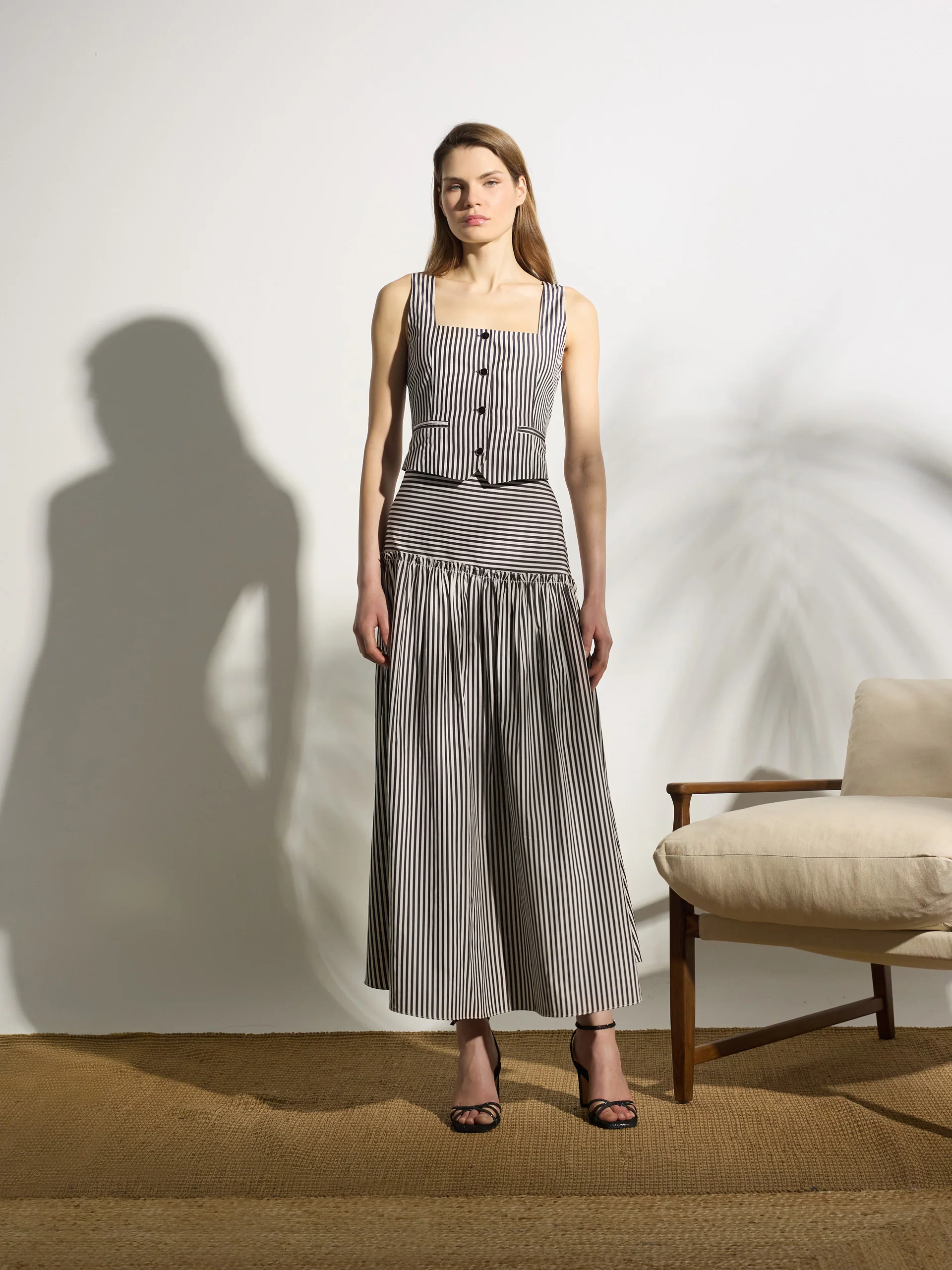 Falda midi unique rayas azul marino - Image 3