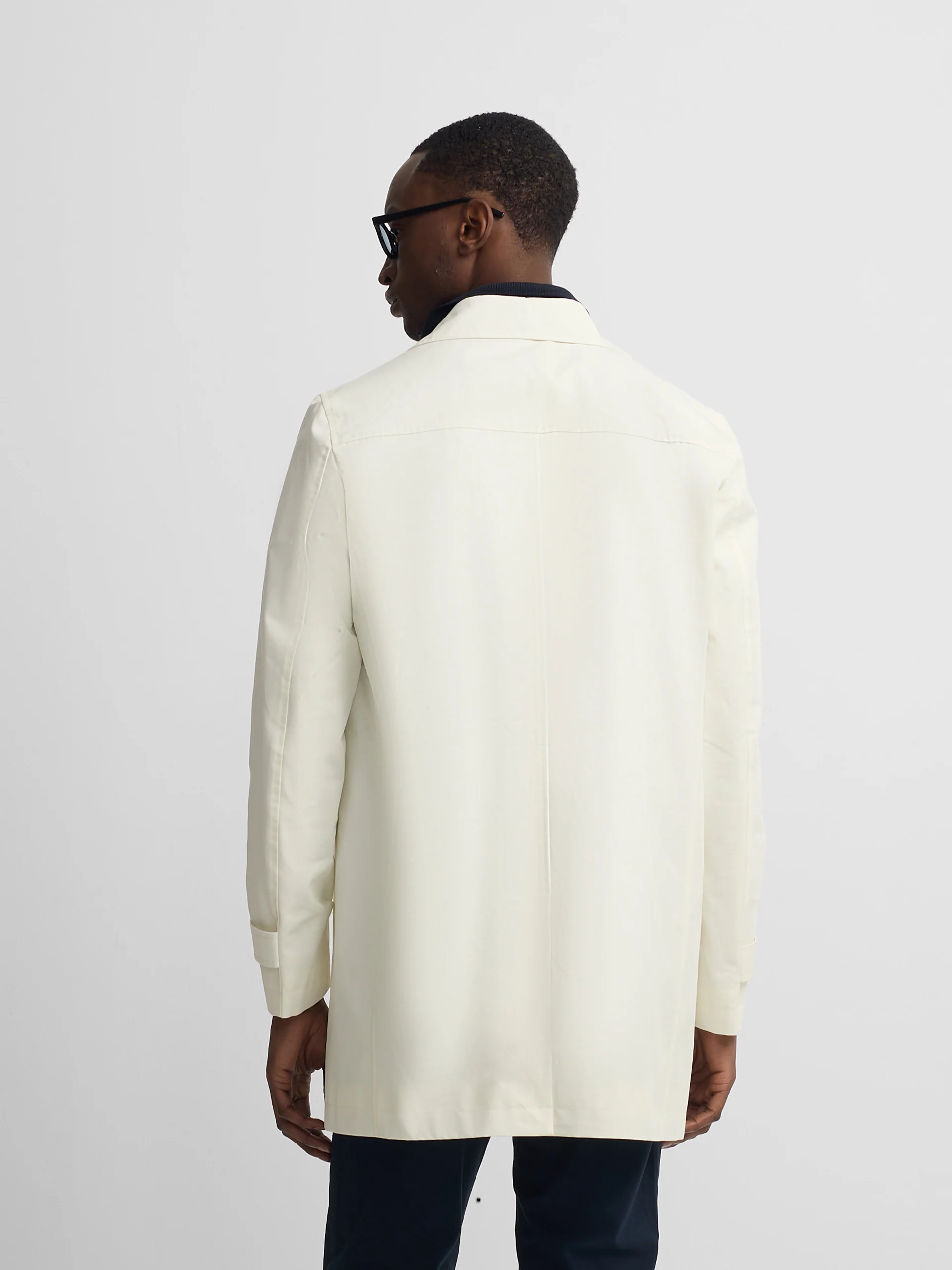 Gabardina corta beige - Image 6