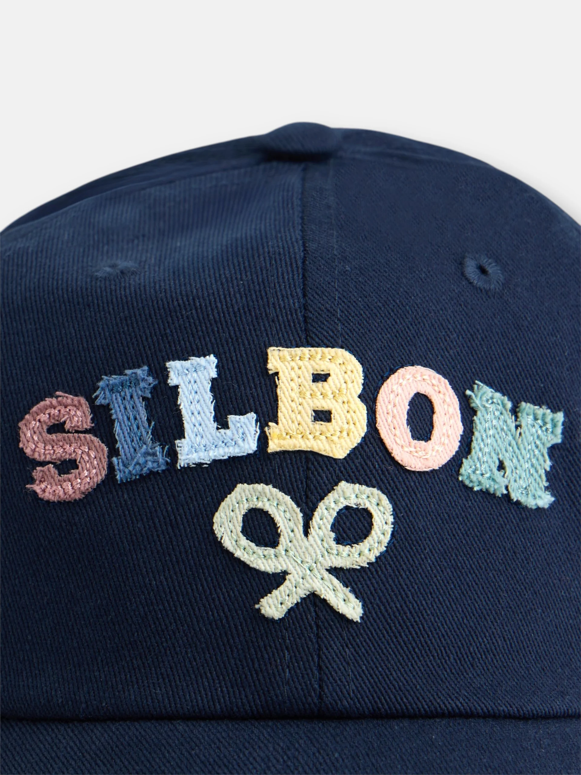 Gorra kids letras multicolor azul marino - Image 2