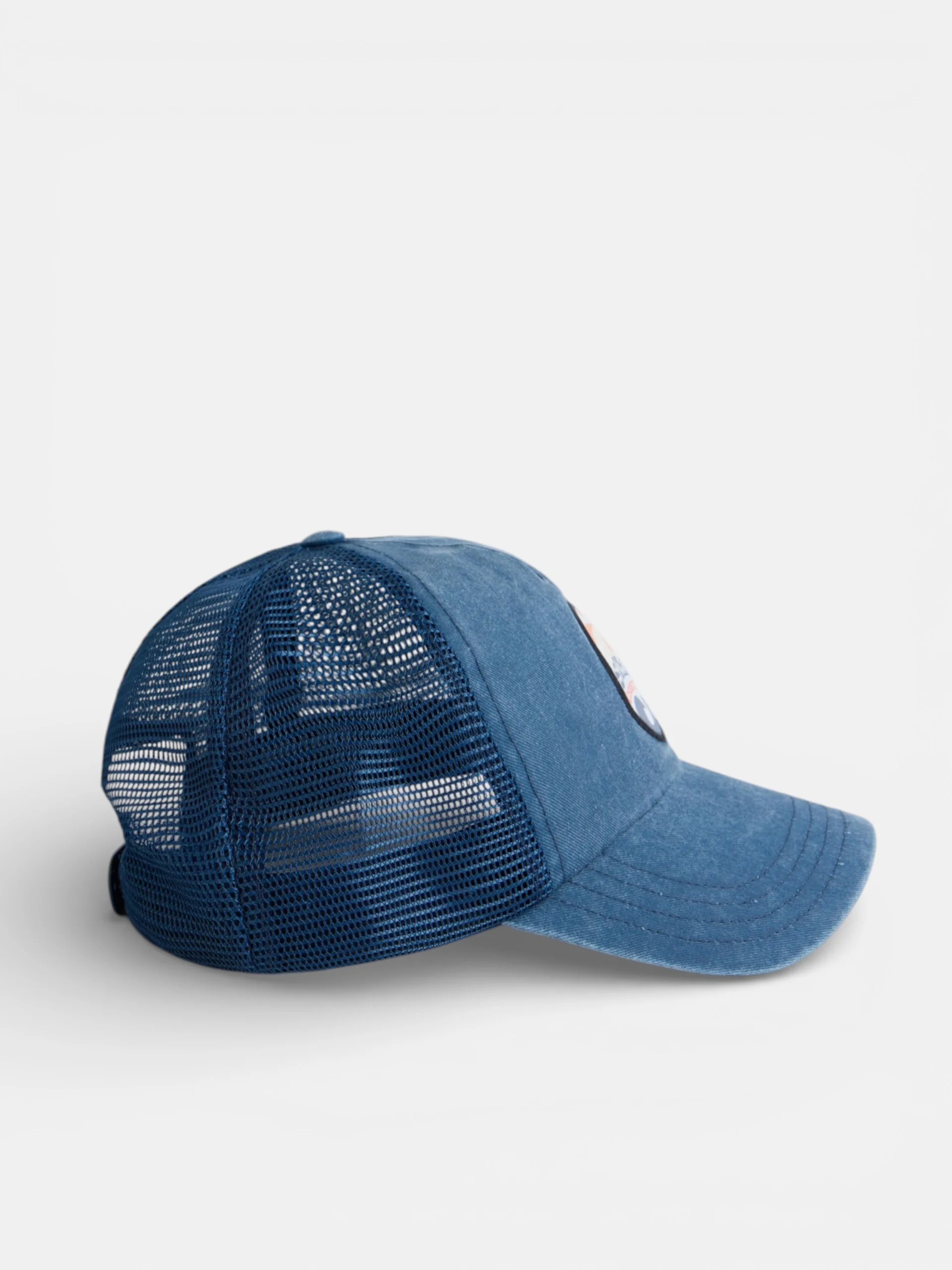 Gorra trucker chase the vibe azul marino - Image 3