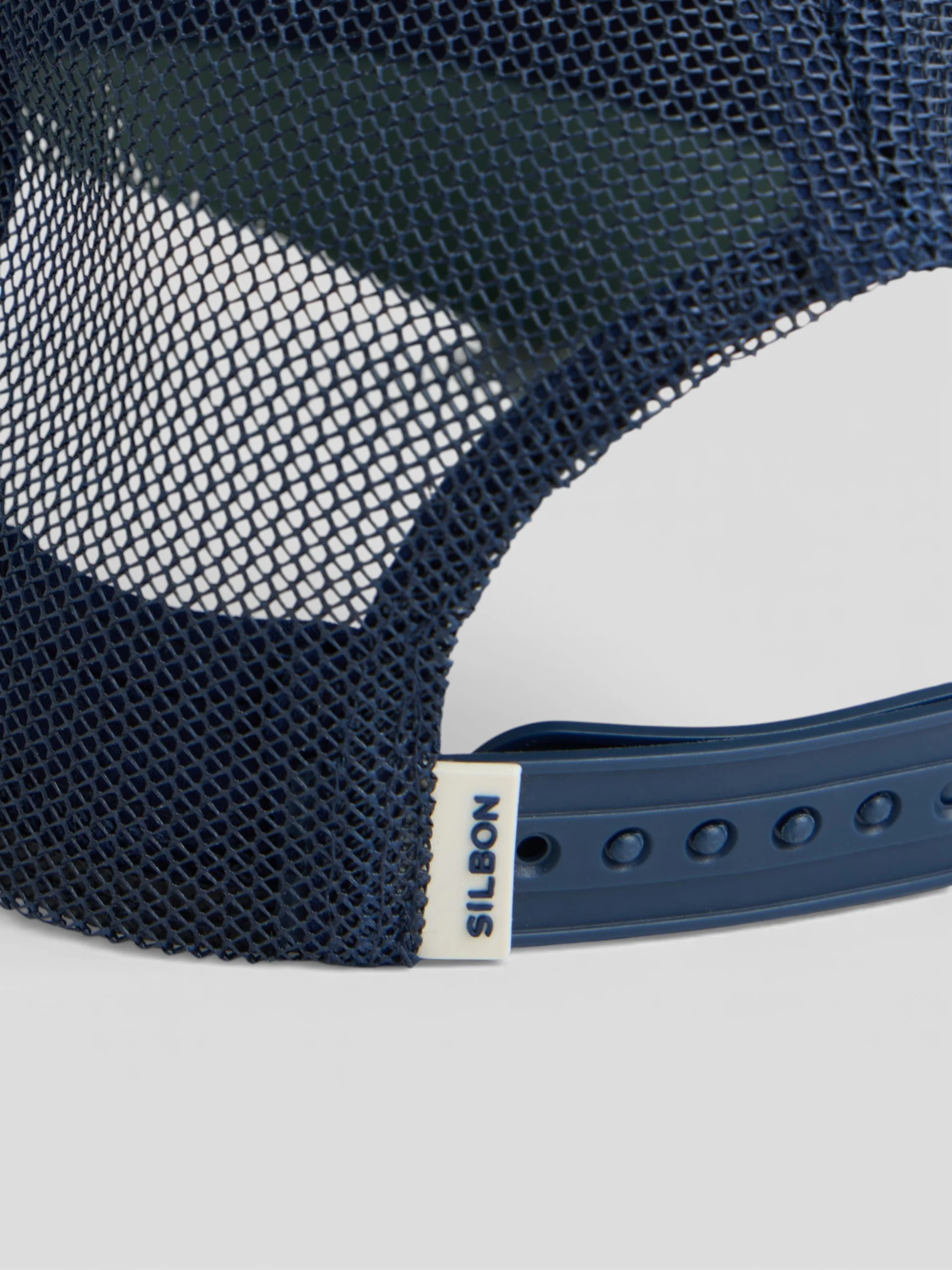 Gorra trucker designed inspired verde - Image 4