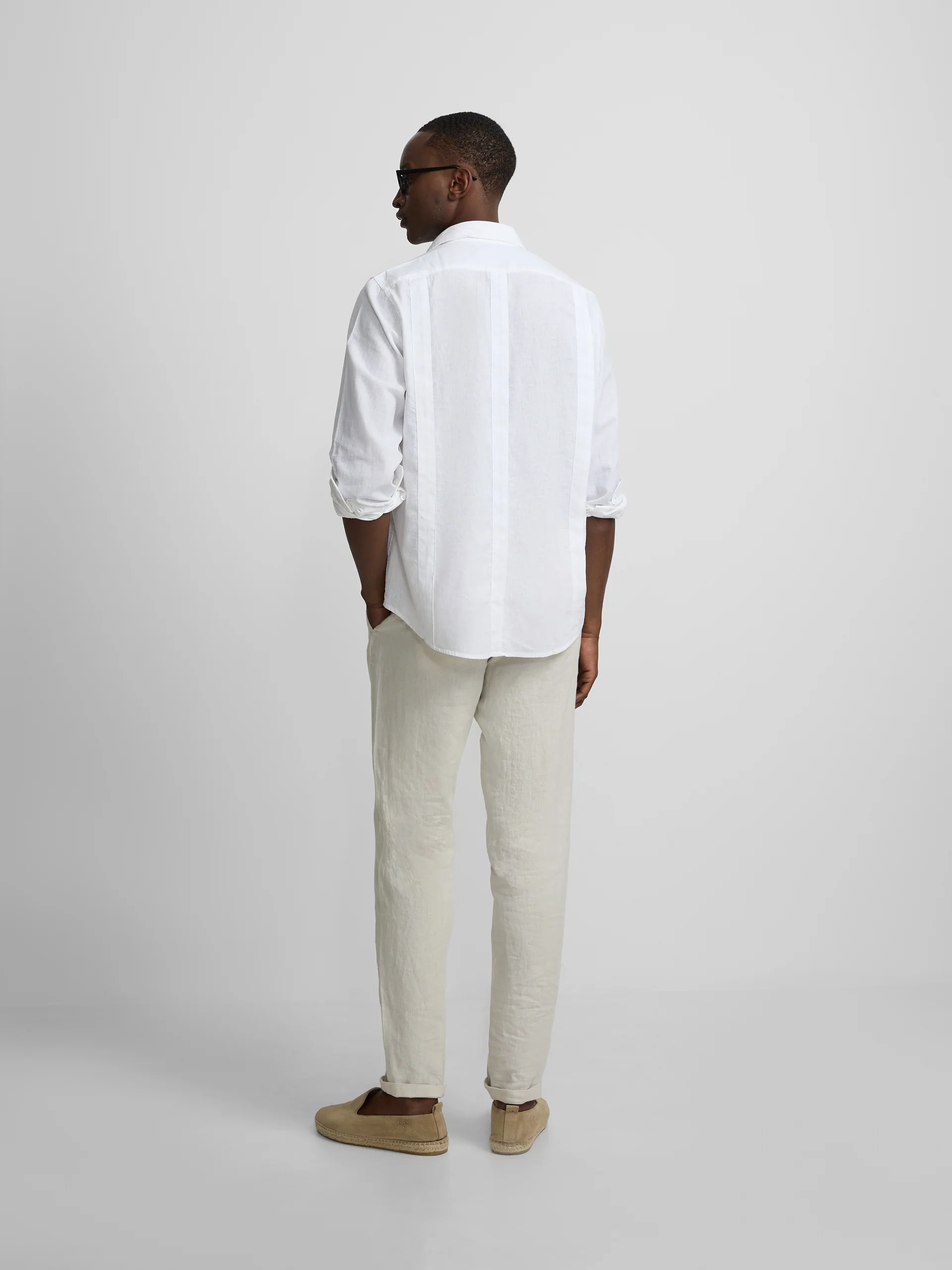 Guayabera sport lino blanca - Image 8