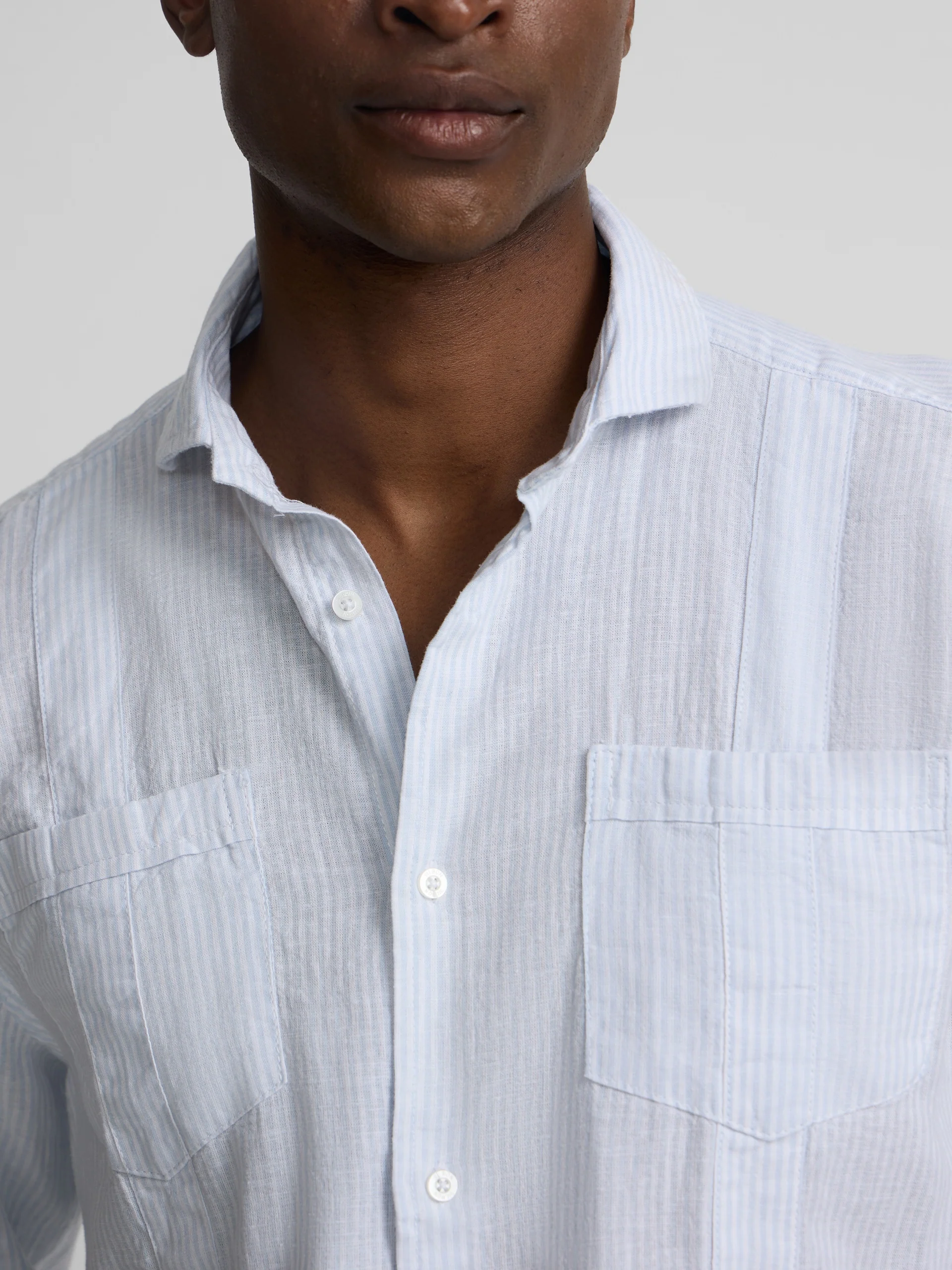 Guayabera sport lino rayas celeste - Image 3