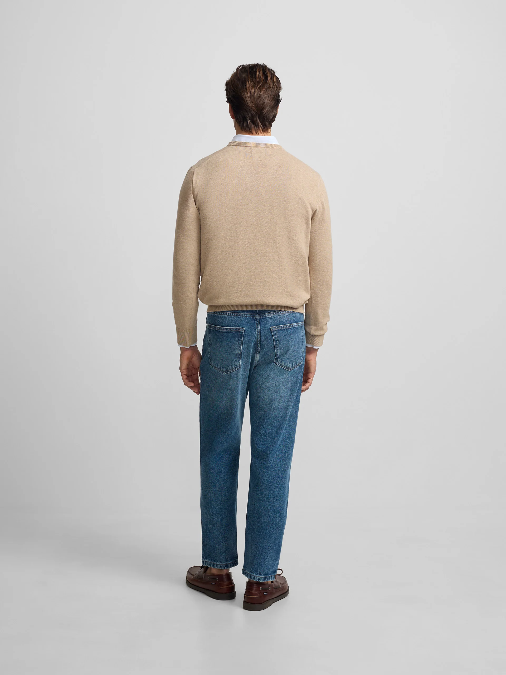 Jersey liso cuello pico marron claro - Image 6