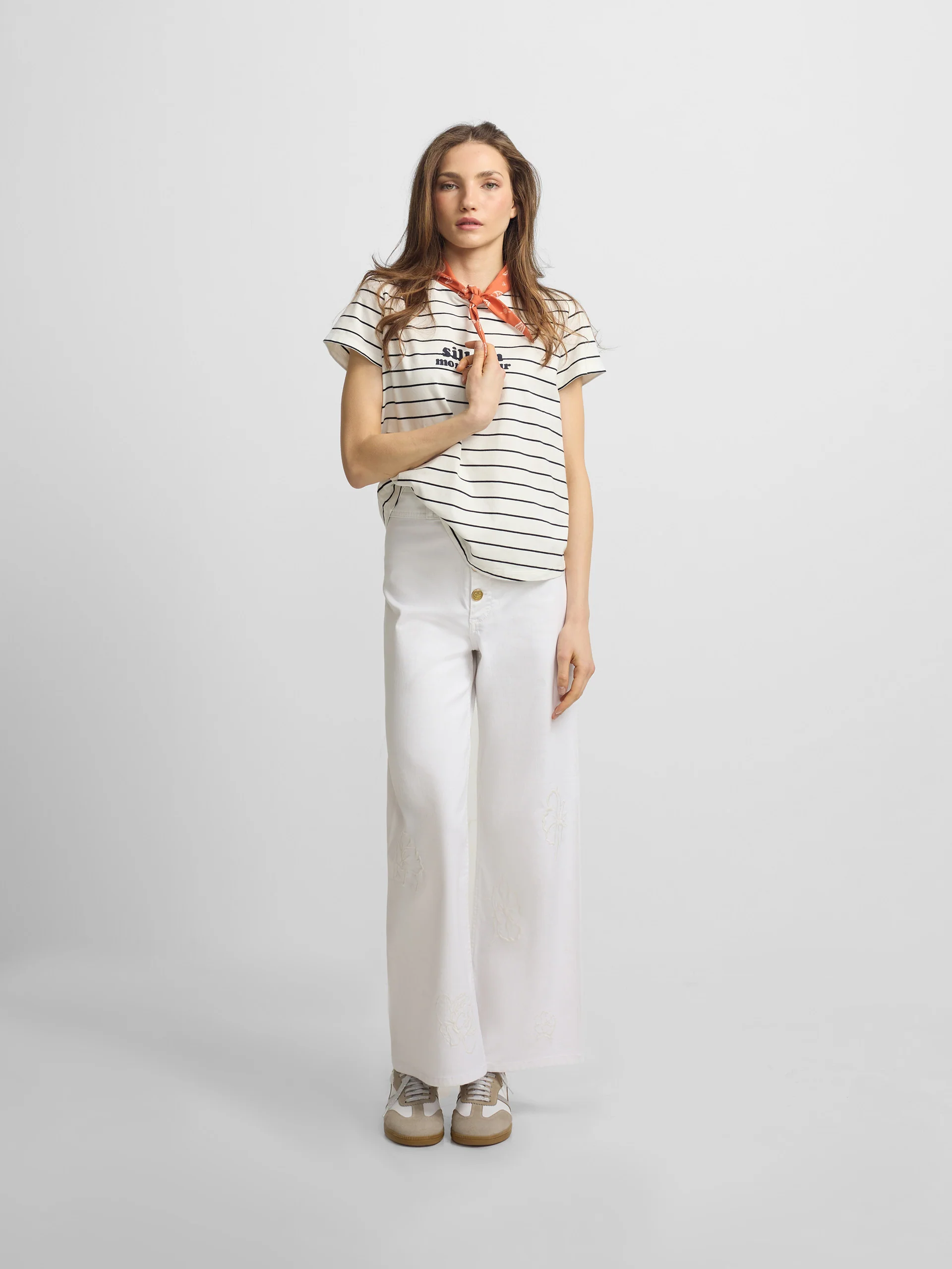 Pantalon bordados flores crudo - Image 3