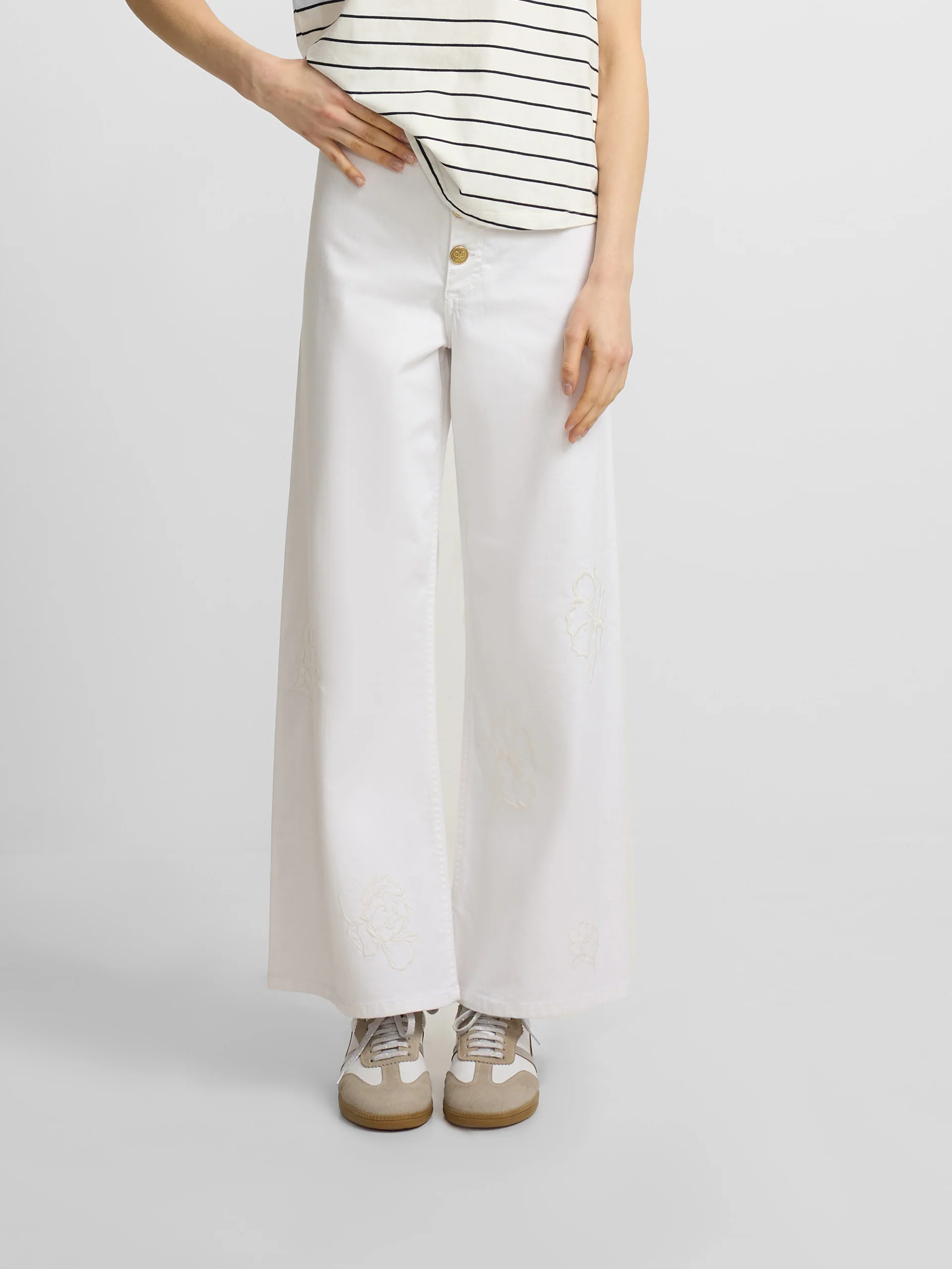 Pantalon bordados flores crudo - Image 4